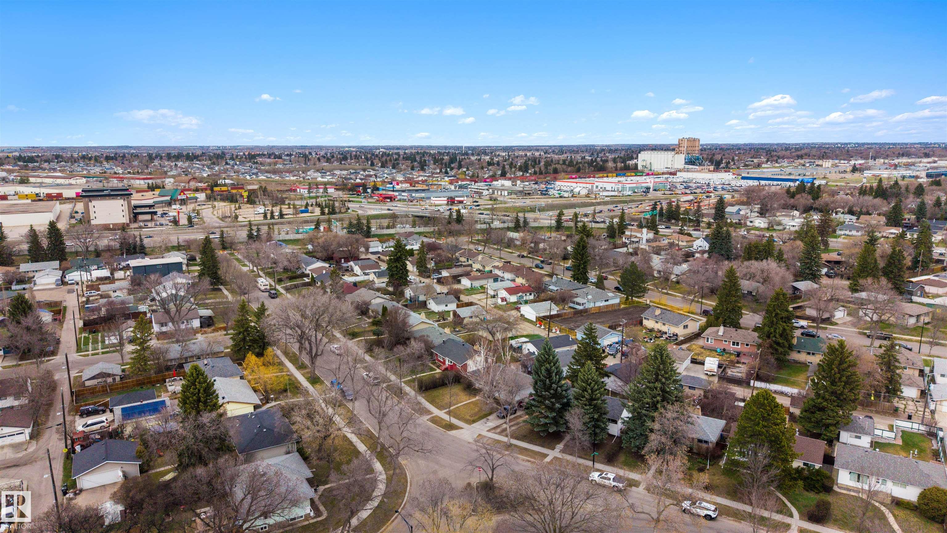 https://zimg.paragon.ice.com/ParagonImages/Property/PM/RAE/225399299/50/0/0/31c2cff027a1720603a159a1fb0a328f/1/d1d2956c29d7c1e29a7e494b7cf82768/225399299-af0e1c88-f0b4-46ef-b69f-5ccdf0f26ad1.JPG