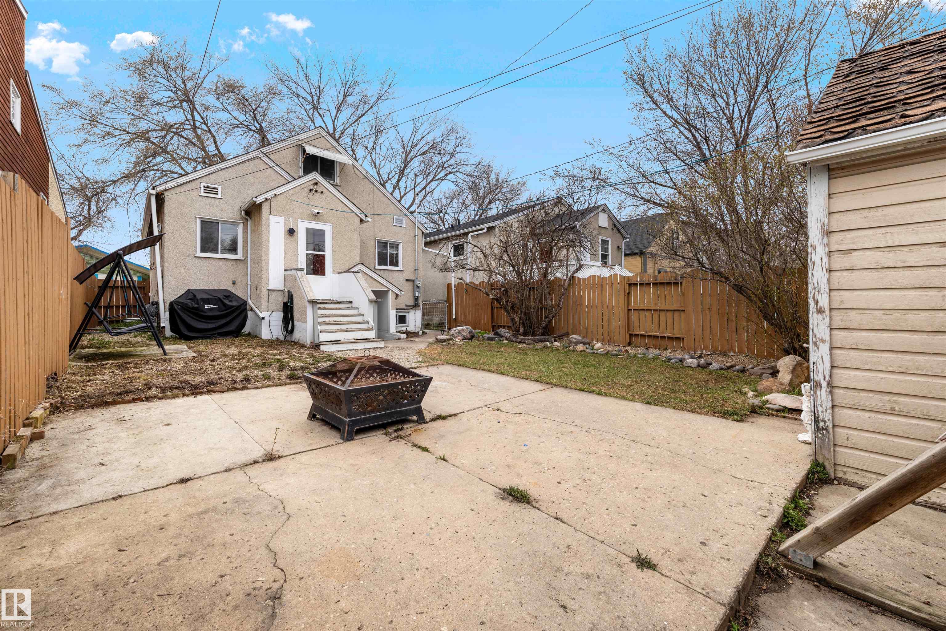 Photo 32 at 11421 68 Street NW, Bellevue, Edmonton