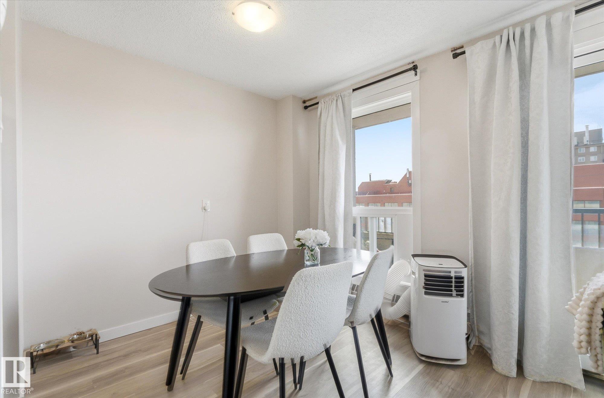 https://zimg.paragon.ice.com/ParagonImages/Property/PM/RAE/225399301/8/0/0/e904a0350e6639a8bebdd95dbdd813d6/1/7e3c9250f59bfb9b2afdd70b477b45ab/225399301-09929595-67fd-44bb-8bc7-2bf36dd23b8b.JPG