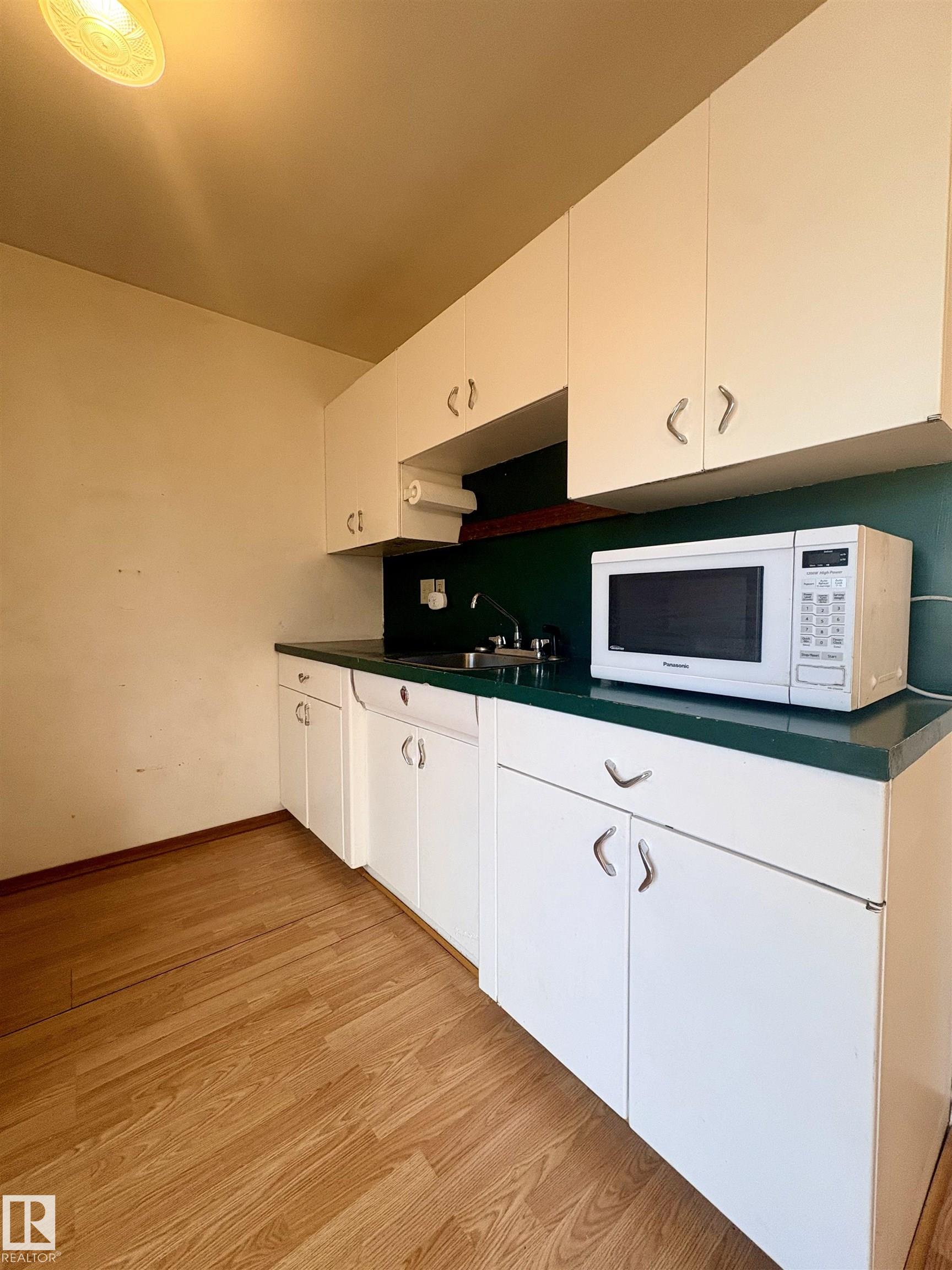 Photo 16 at 16321 109a Avenue NW, Mayfield, Edmonton