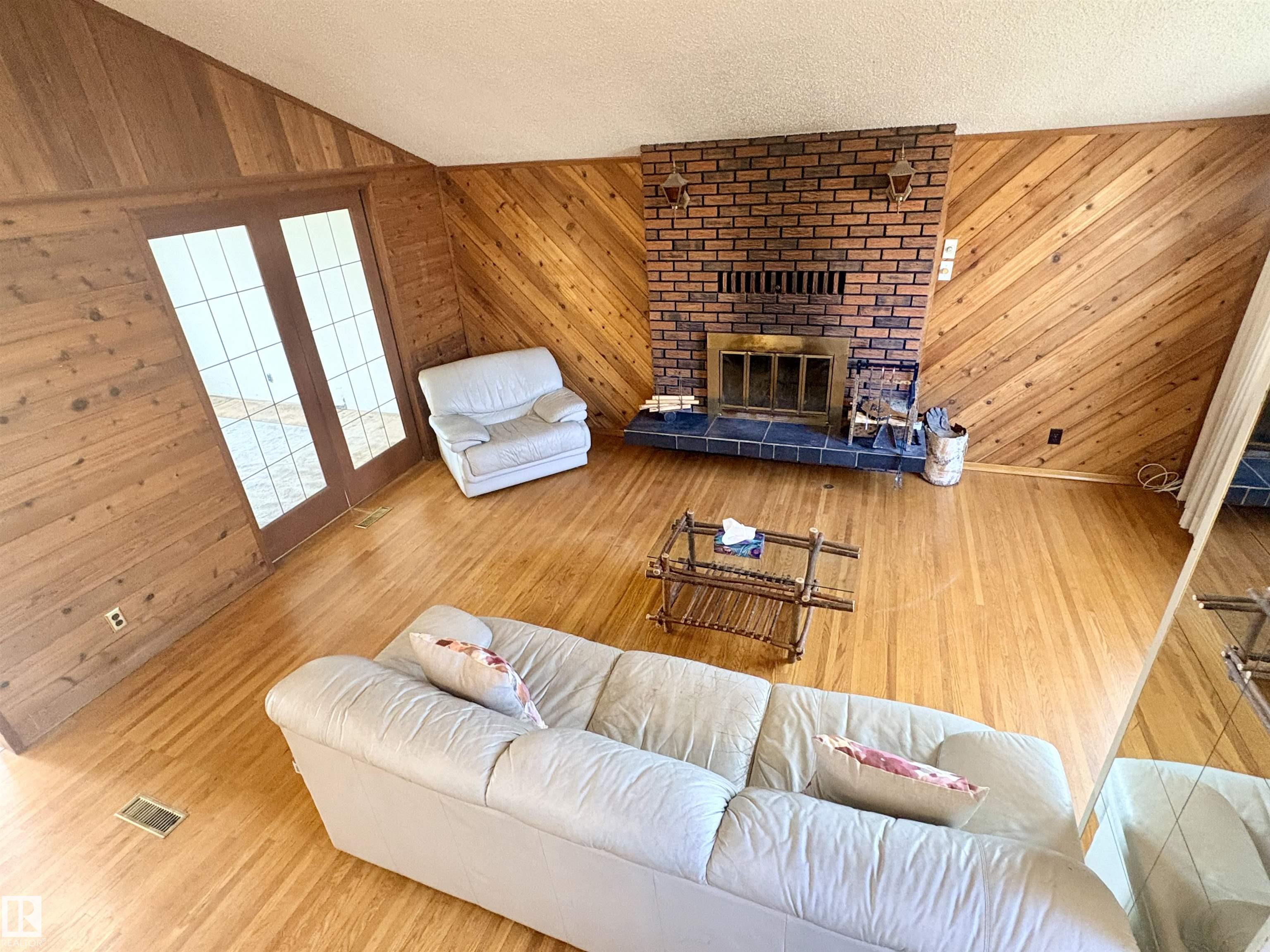 Photo 19 at 16321 109a Avenue NW, Mayfield, Edmonton