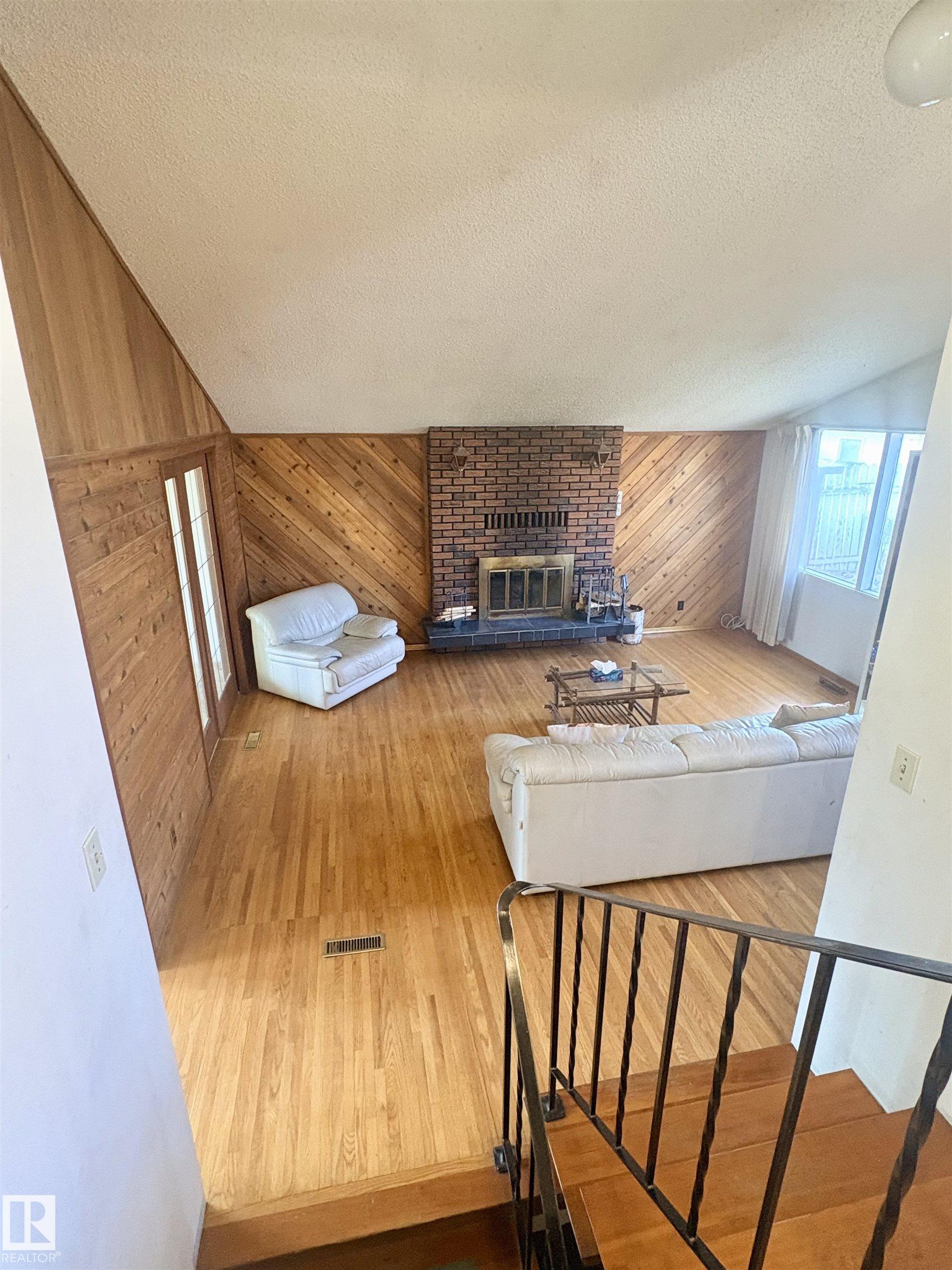 Photo 20 at 16321 109a Avenue NW, Mayfield, Edmonton