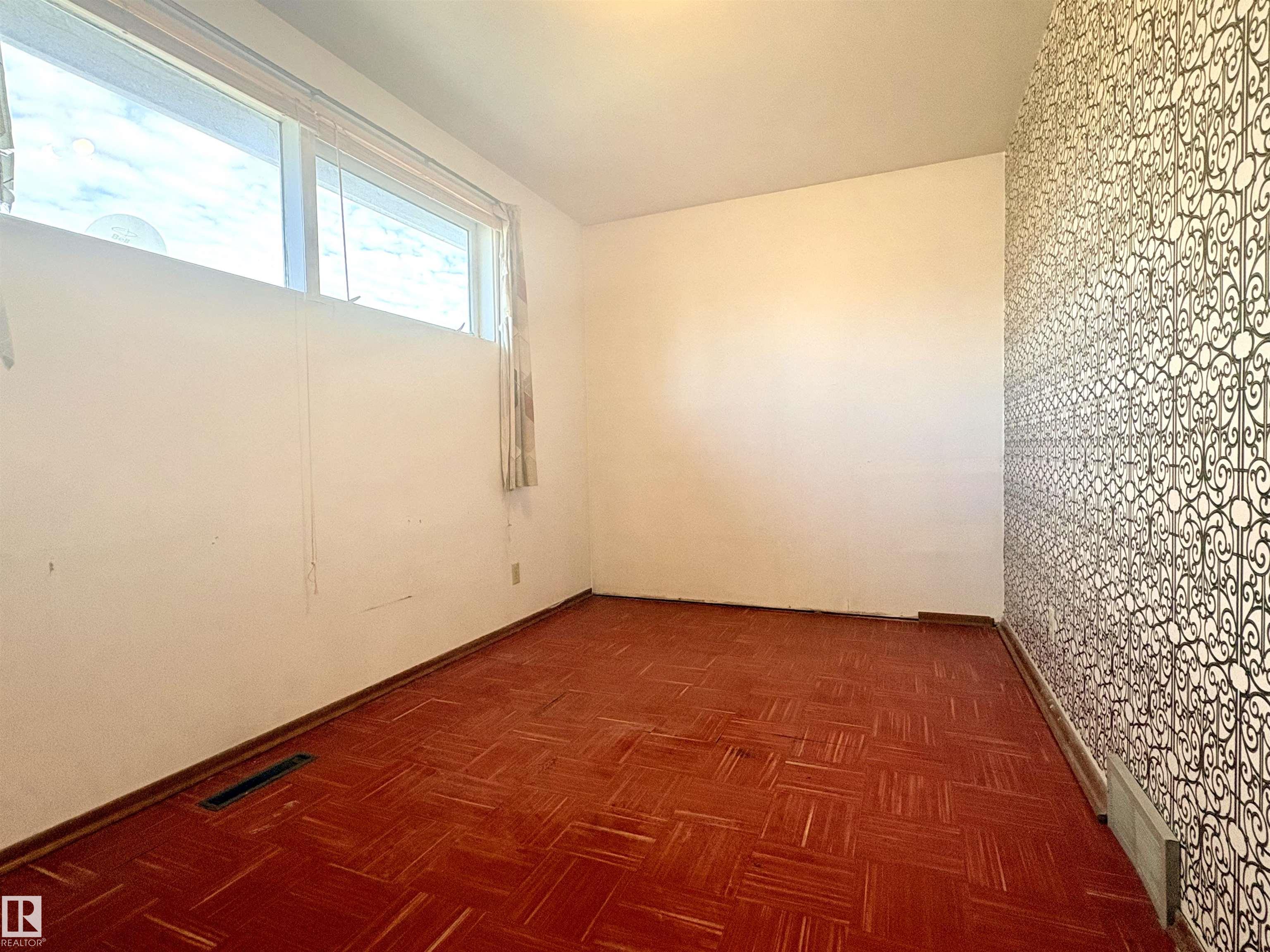 Photo 26 at 16321 109a Avenue NW, Mayfield, Edmonton