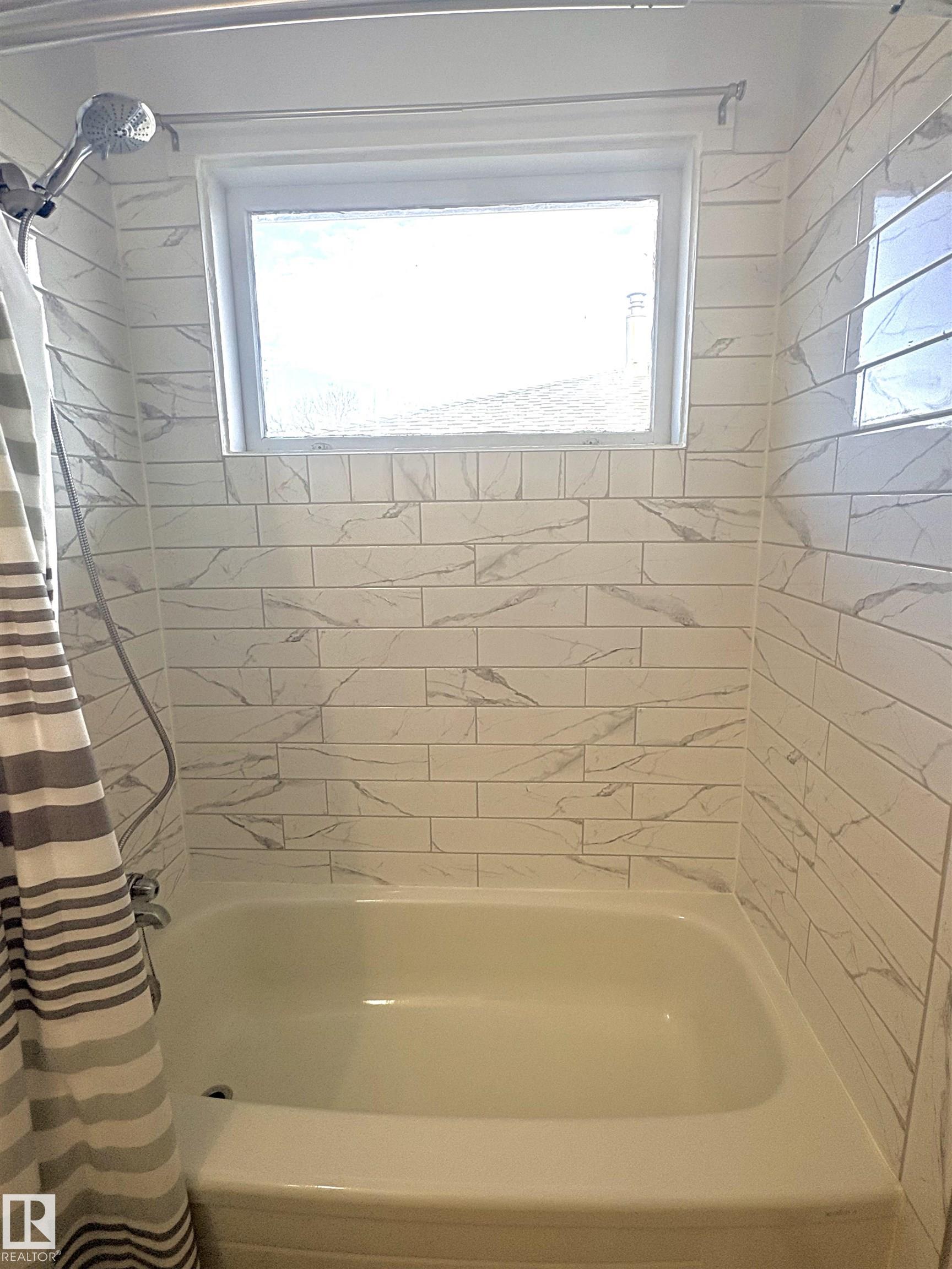 Photo 31 at 16321 109a Avenue NW, Mayfield, Edmonton