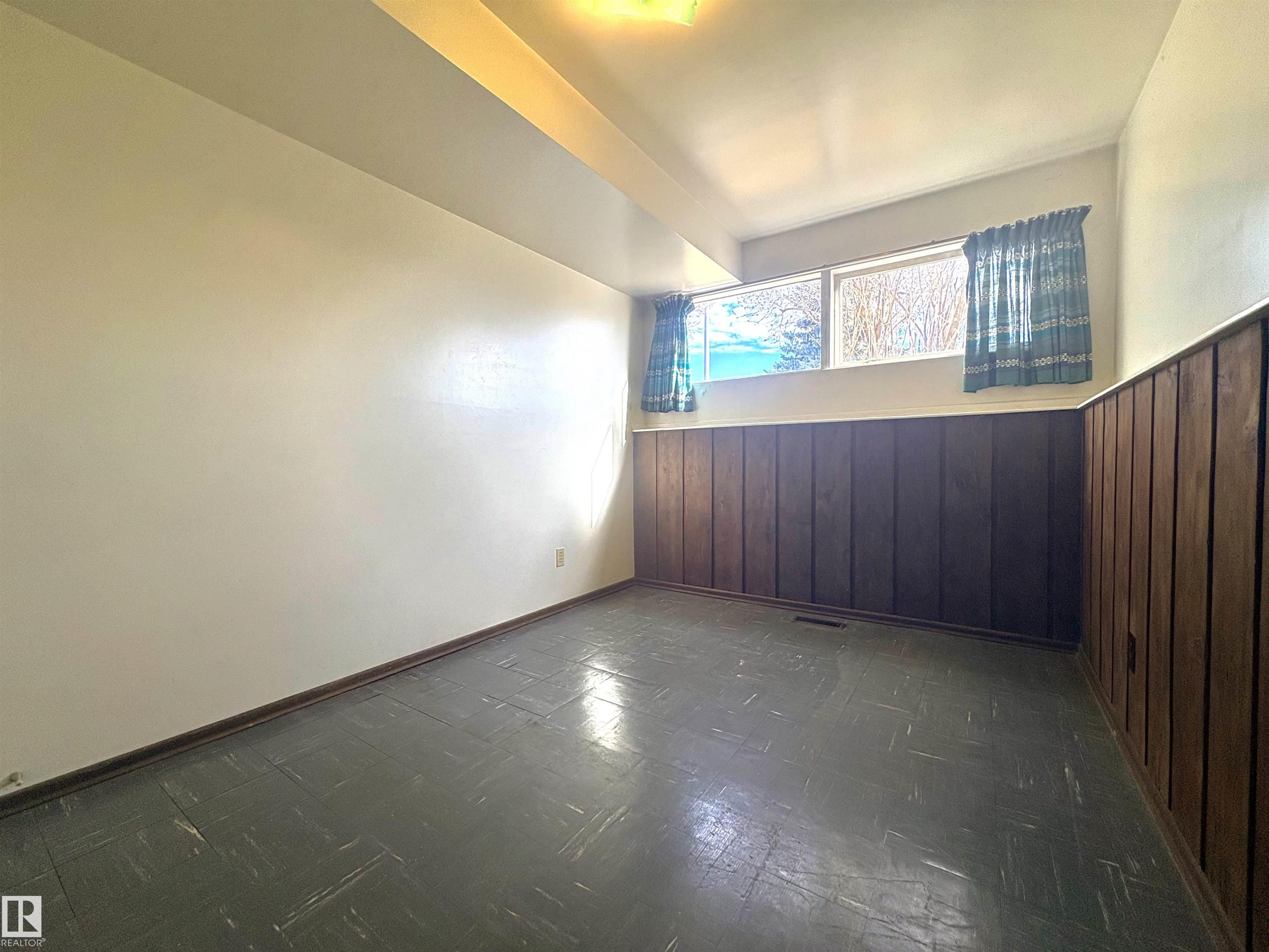 Photo 39 at 16321 109a Avenue NW, Mayfield, Edmonton