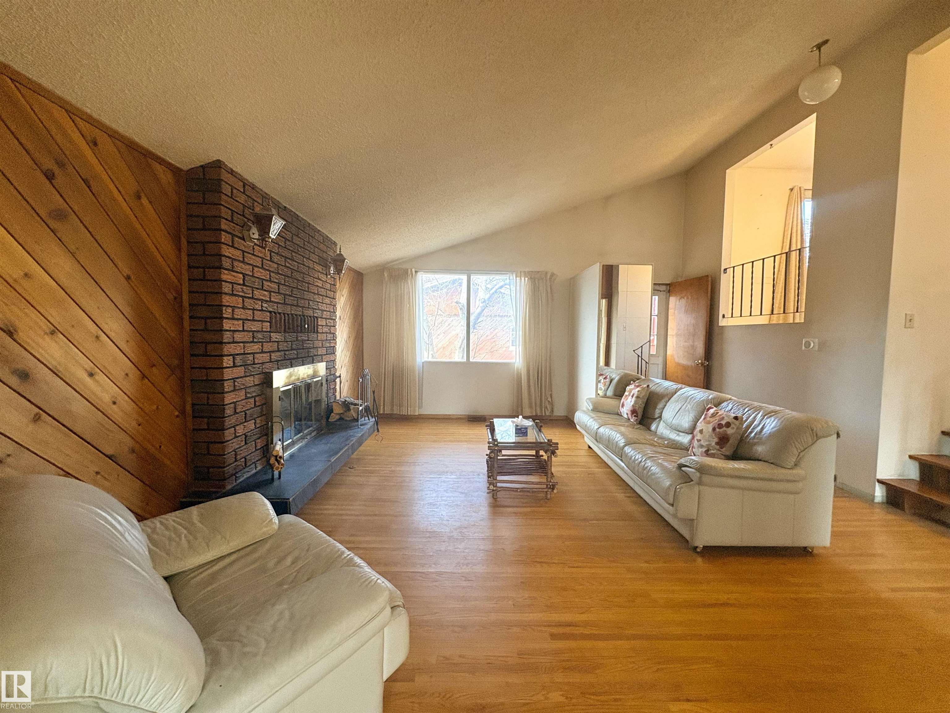 16321 109a Avenue NW, Mayfield, Edmonton
