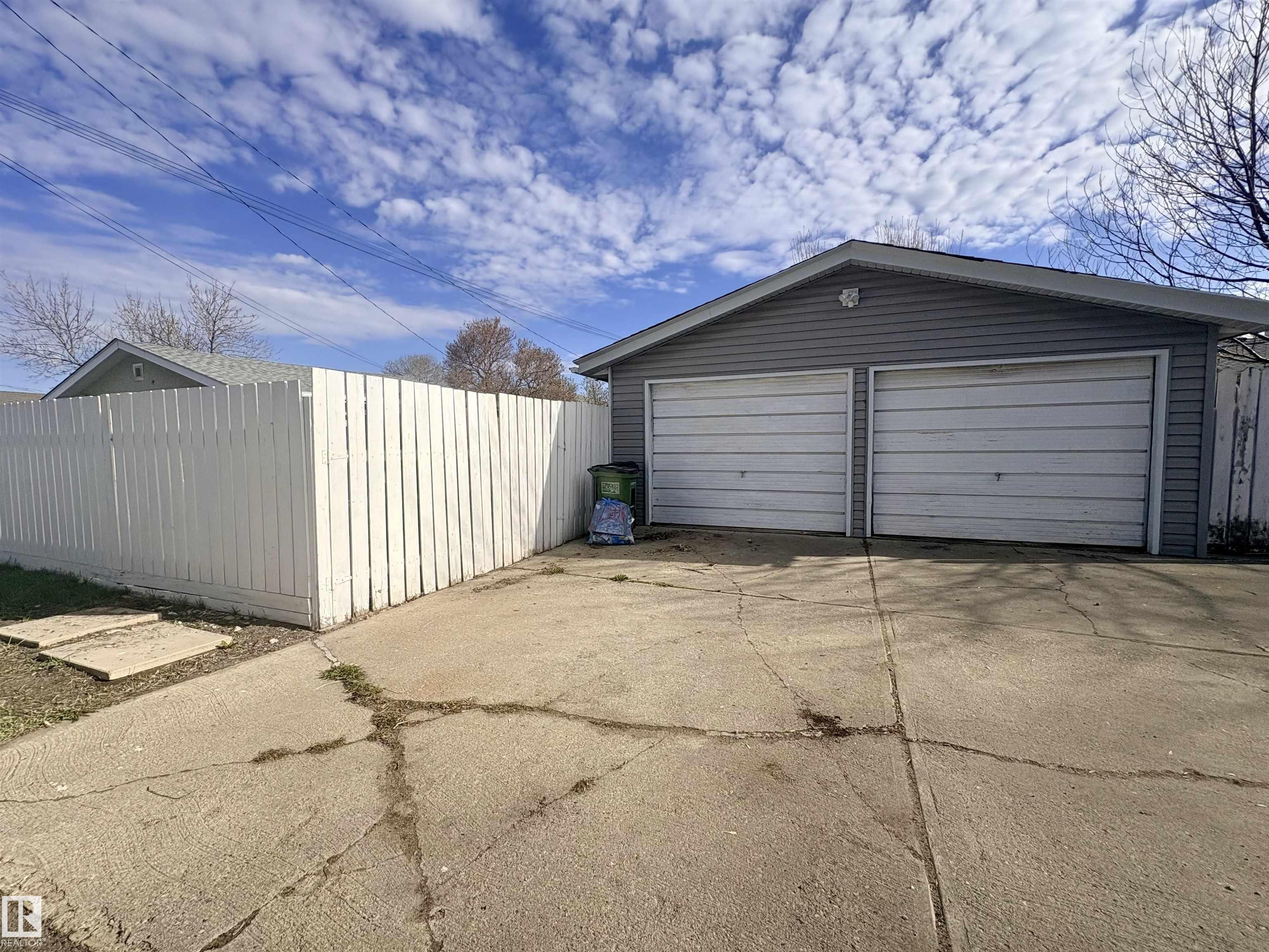 Photo 61 at 16321 109a Avenue NW, Mayfield, Edmonton