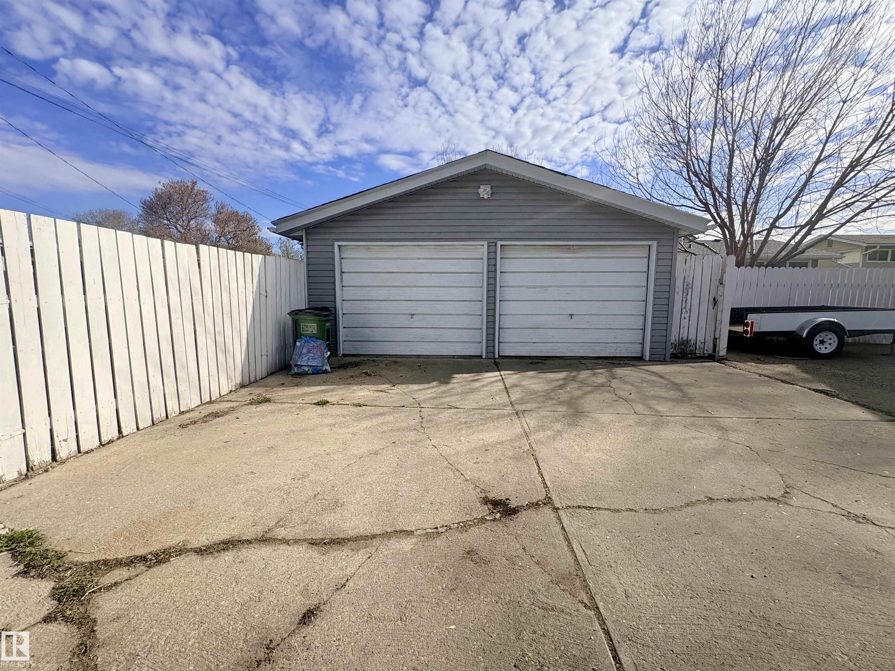 Photo 62 at 16321 109a Avenue NW, Mayfield, Edmonton