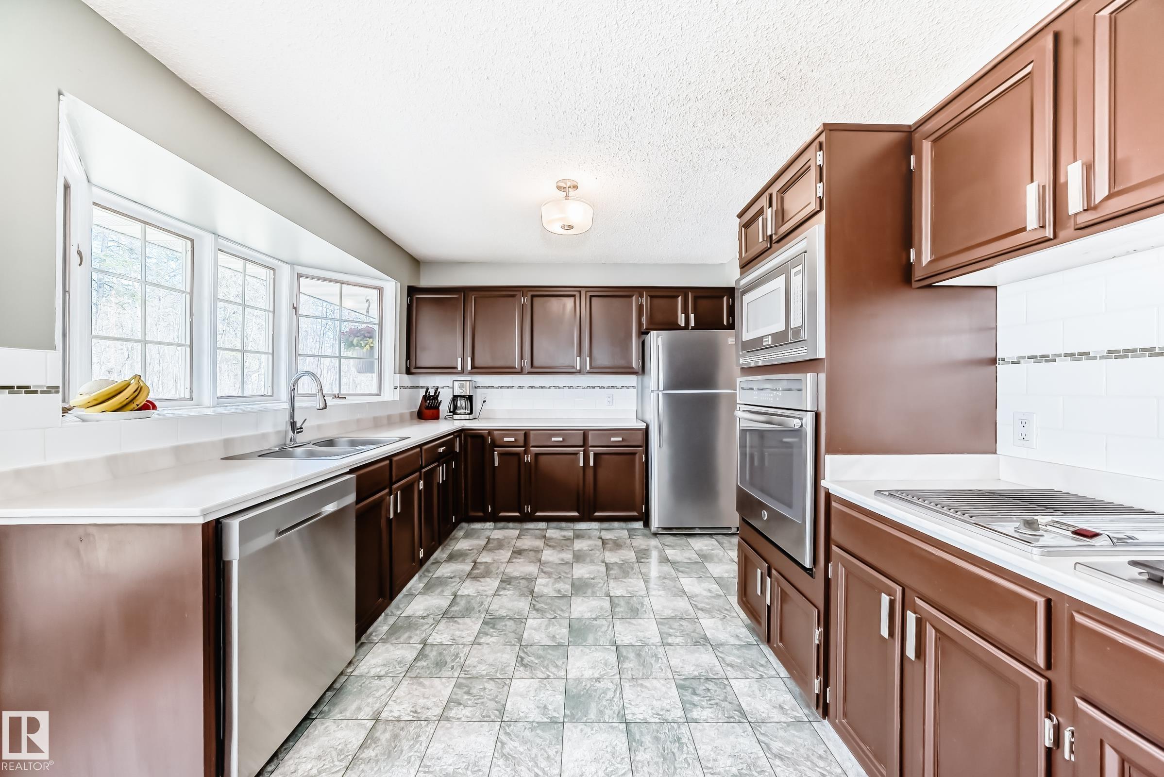 Photo 7 at 73 - 52131 Rge Road 210, Sierra Grande Estates, Rural Strathcona County