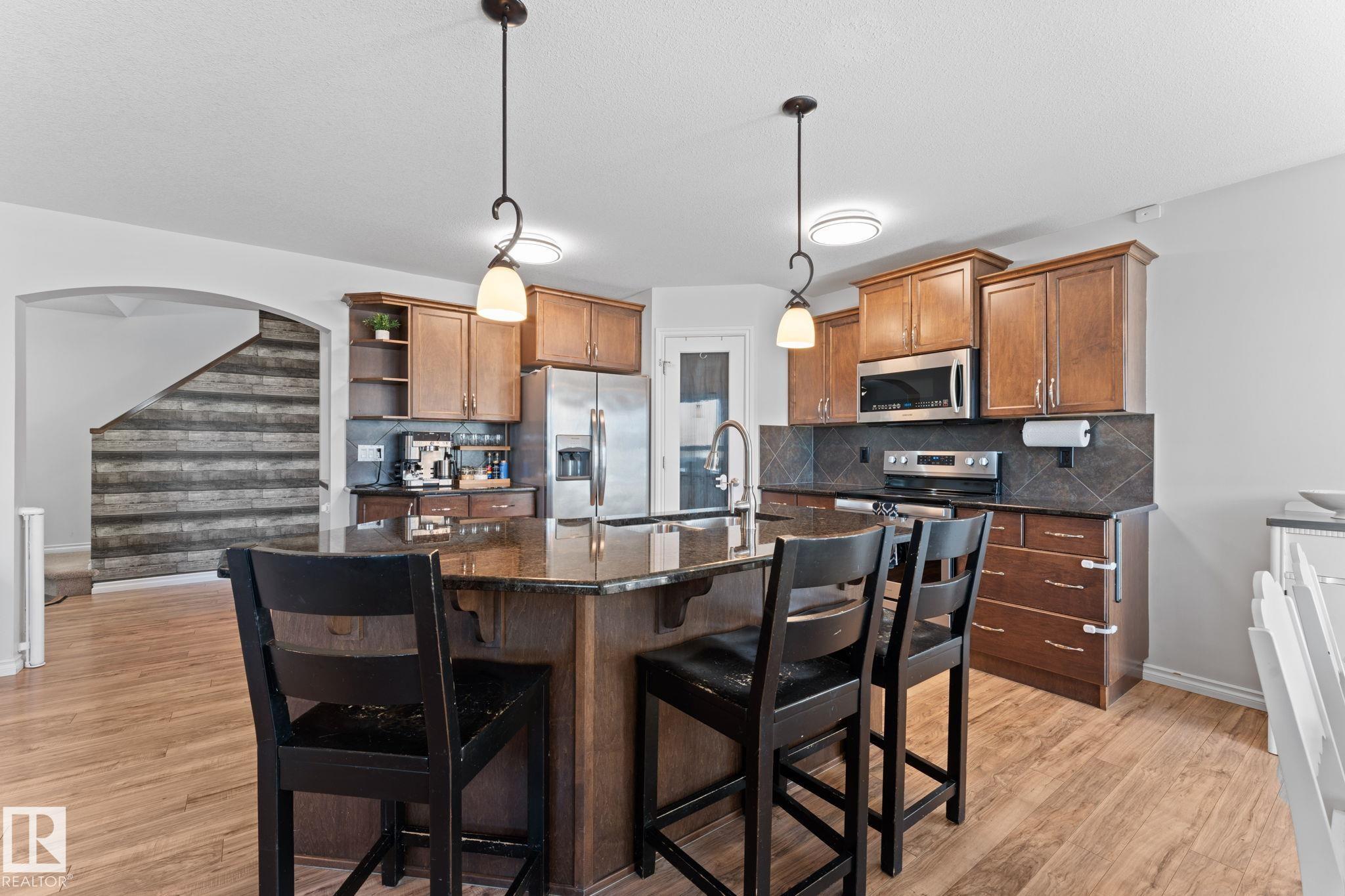 Photo 12 at 132 Selkirk Place, Suntree, Leduc