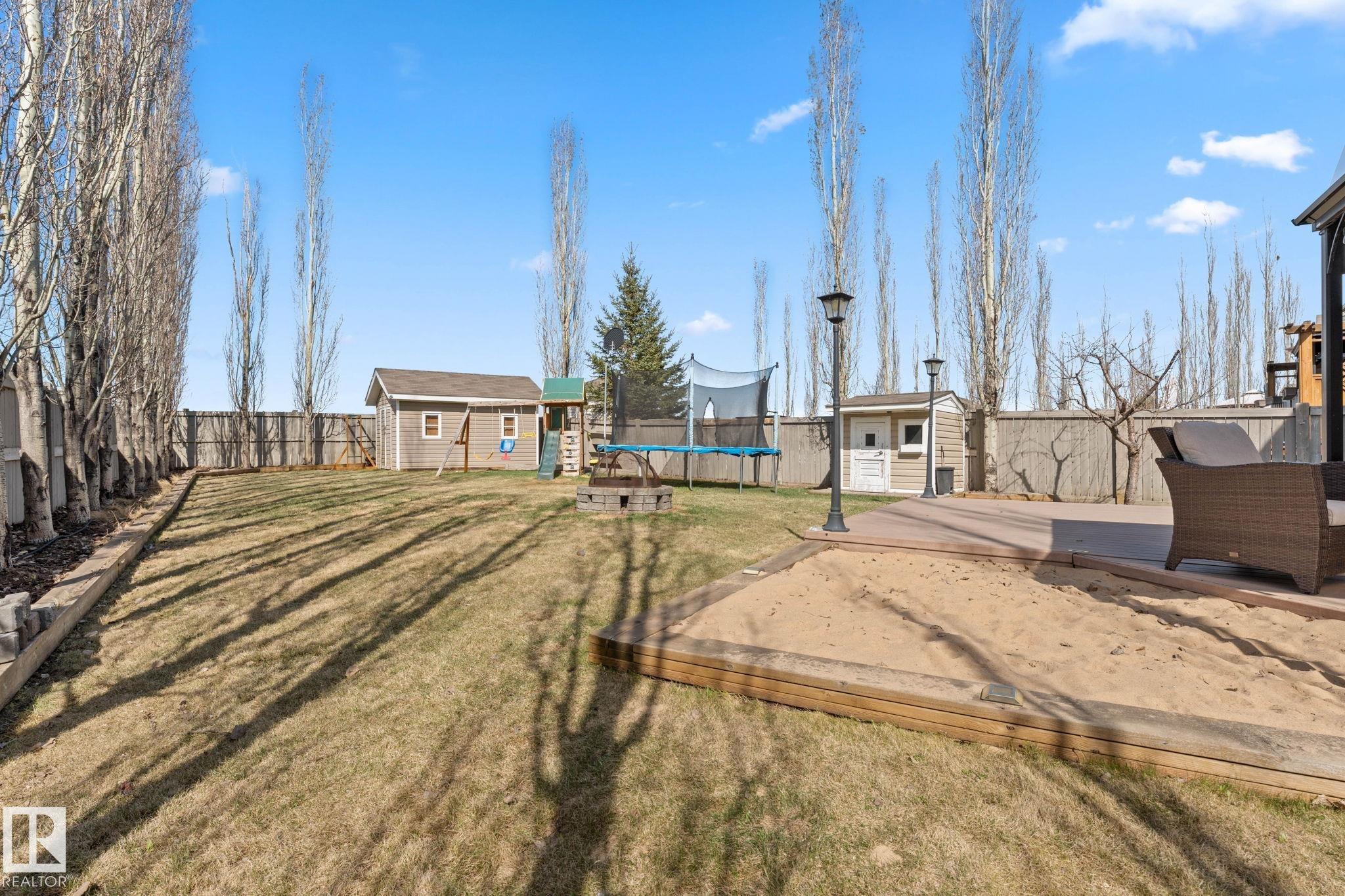 Photo 43 at 132 Selkirk Place, Suntree, Leduc