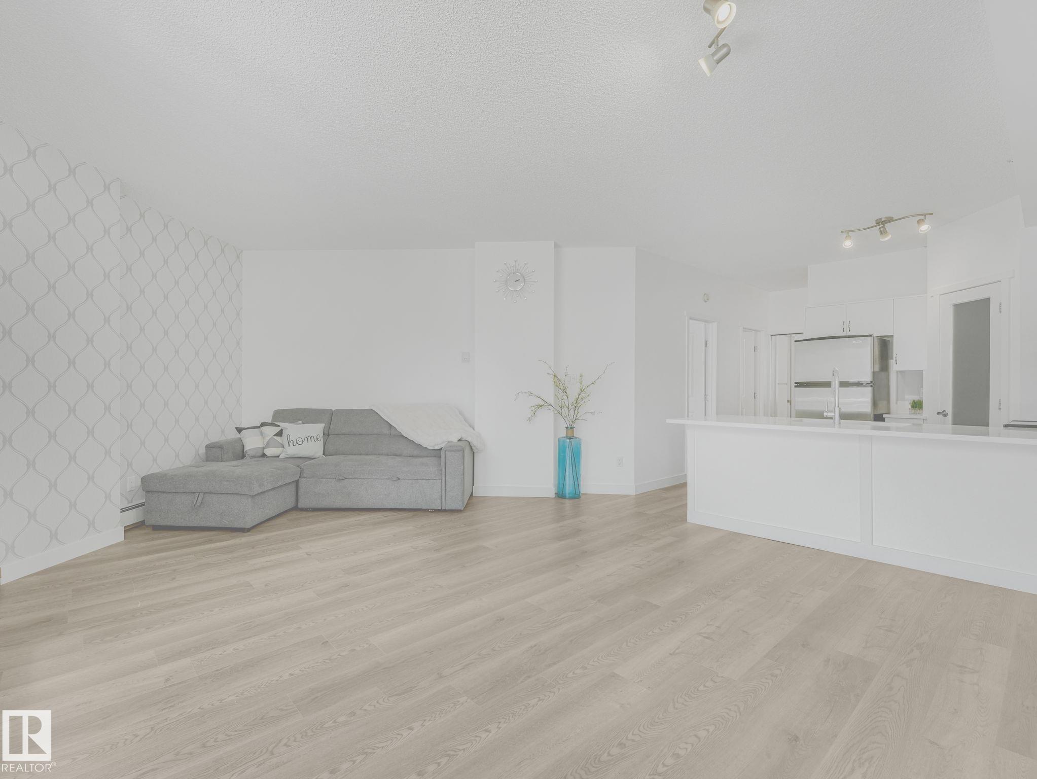 https://zimg.paragon.ice.com/ParagonImages/Property/PM/RAE/225399323/38/0/0/1e45054363a0fc7d5f6fc57d77dd9ce5/1/019ff0f505c4003630acf613fb8dd221/225399323-90c53e96-c150-4791-bd2d-ea5561eccbb2.JPG