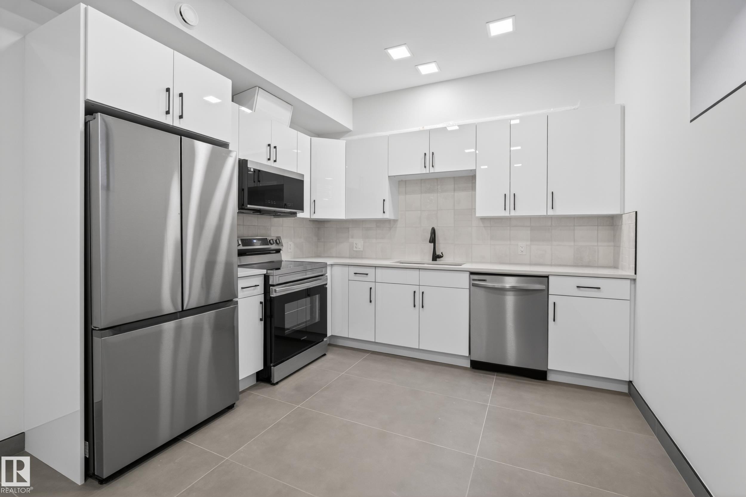 Photo 35 at 14035 104 Avenue NW, Glenora, Edmonton