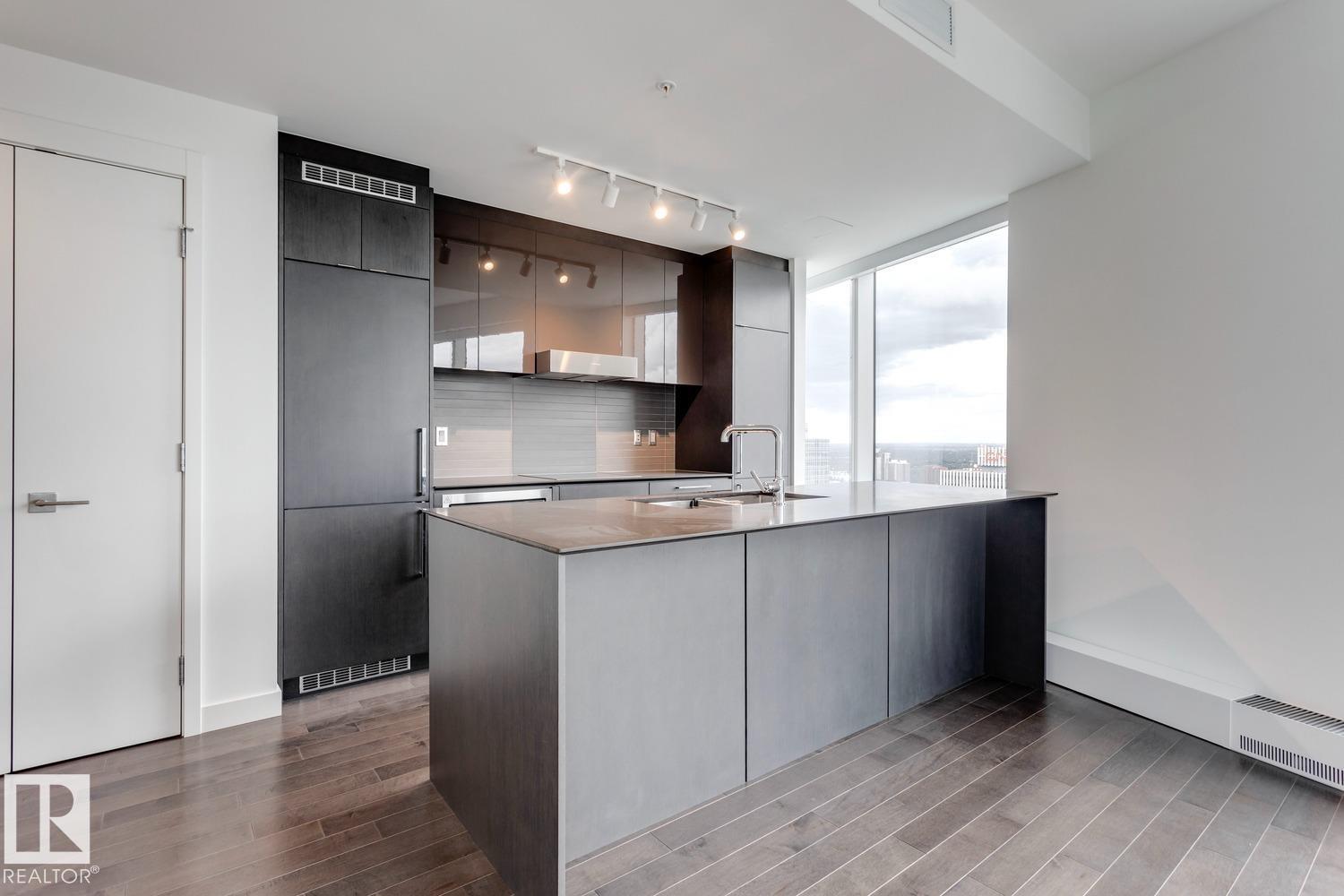 https://zimg.paragon.ice.com/ParagonImages/Property/PM/RAE/225399338/6/0/0/77e541a811beb0c09e63d231cd4057f6/1/c54ae3ac1b7b5fc0eb1cc50a6df275b8/225399338-EFC11425-37CD-450A-A6C5-31BF51E92A37.JPG