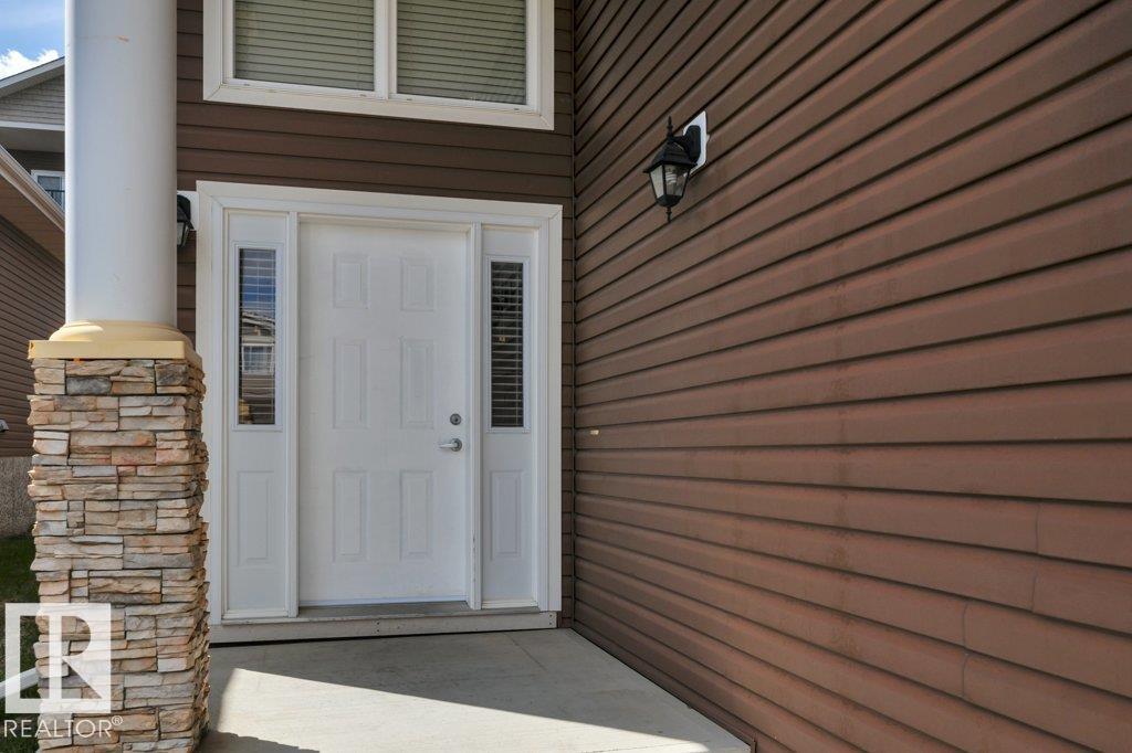 8 Kingdom Place, West Haven, Leduc