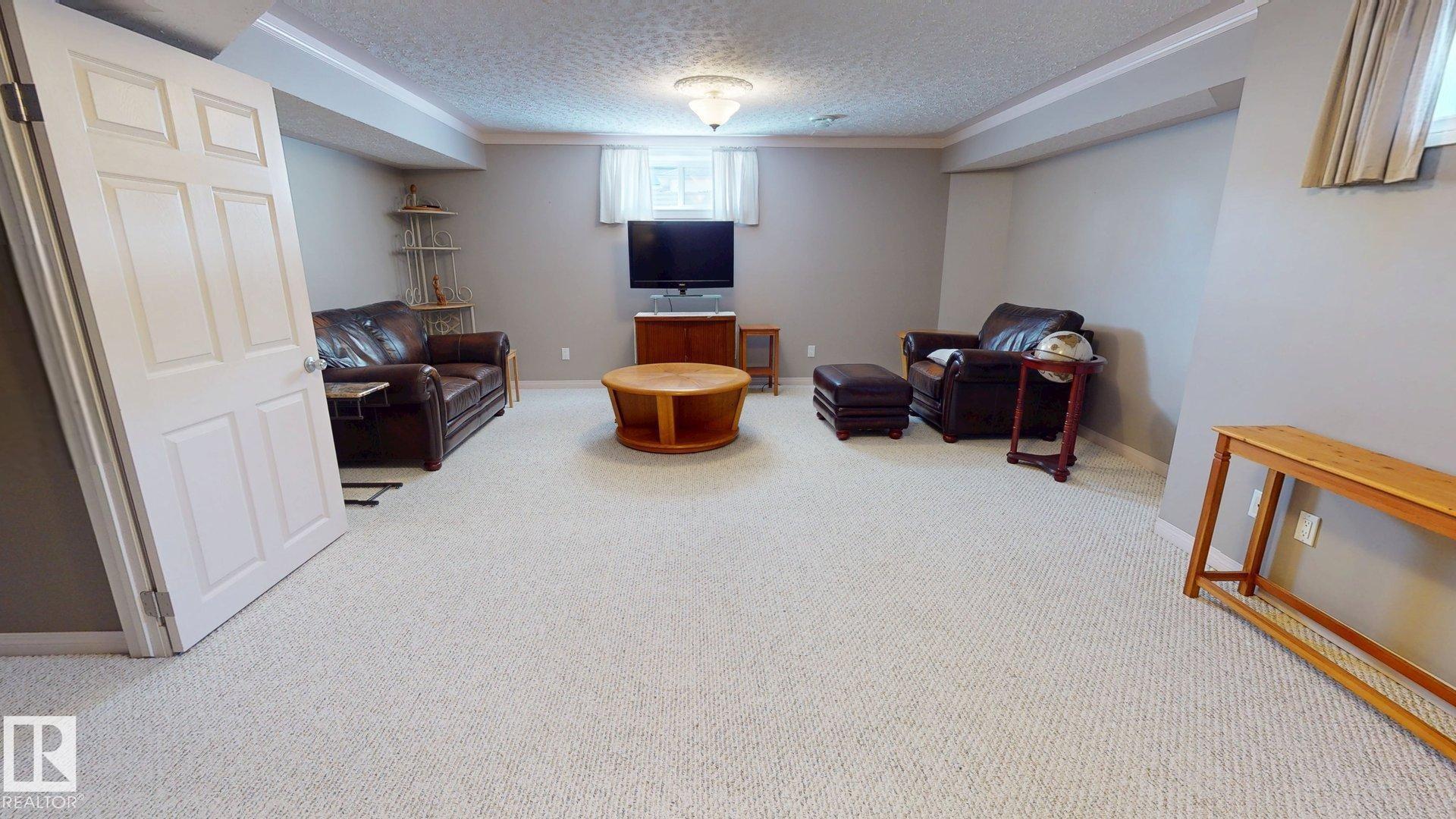 Photo 16 at 76 Chancery Way, Charlton Heights, Sherwood Park