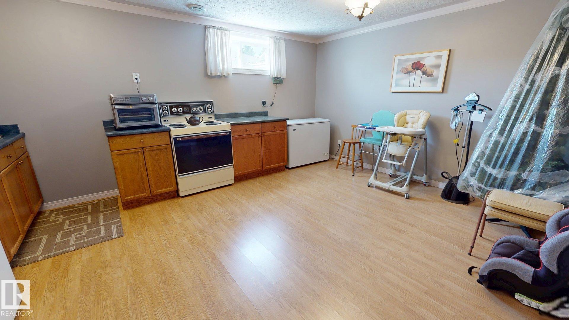 Photo 20 at 76 Chancery Way, Charlton Heights, Sherwood Park