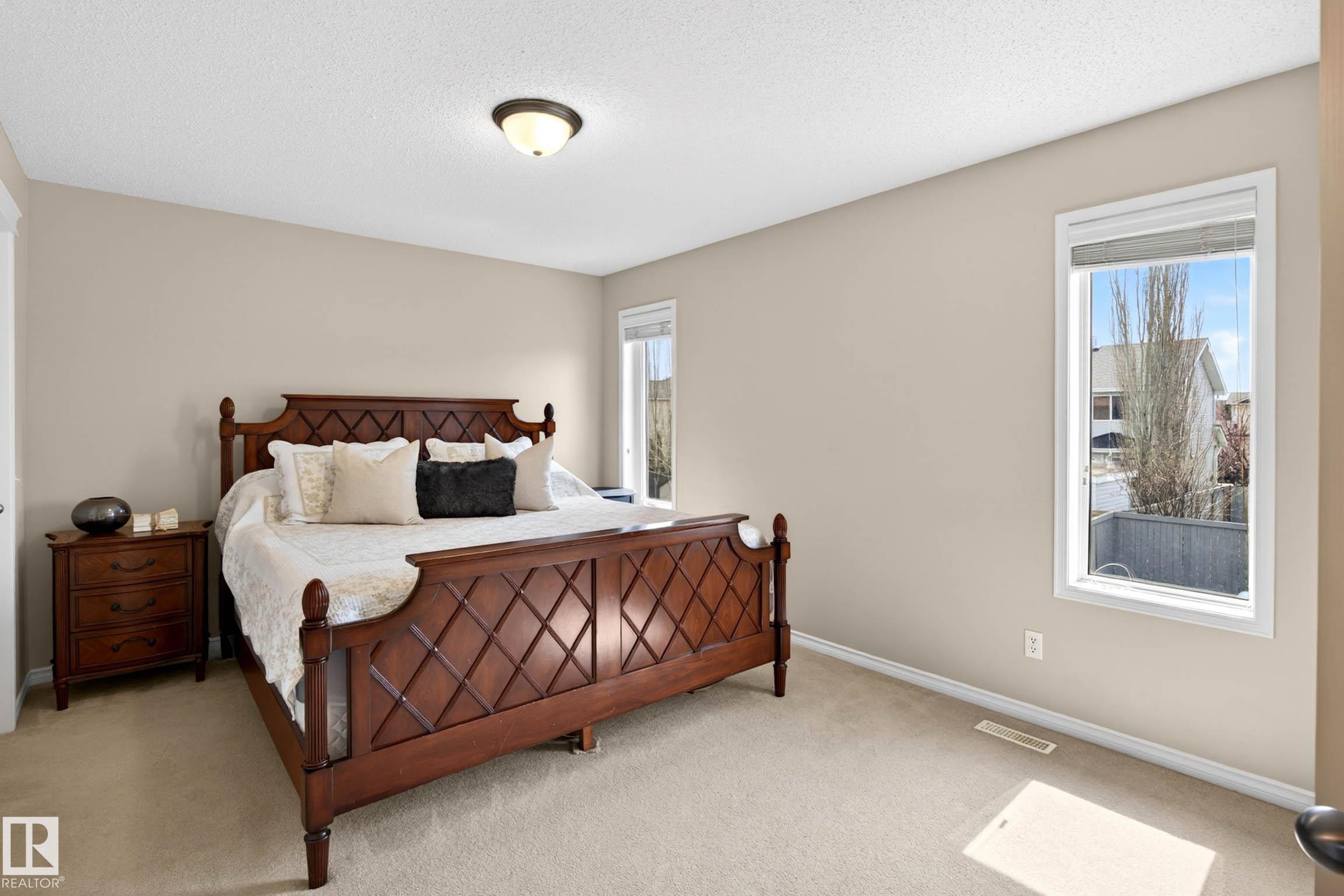 https://zimg.paragon.ice.com/ParagonImages/Property/PM/RAE/225399357/23/0/0/8d233966145de4b9b05948147a86fdf8/1/d2131e5306e6232fae71cf12ca5e12e0/225399357-7665b390-2f09-4c5b-860c-4b9e155d05ba.JPG