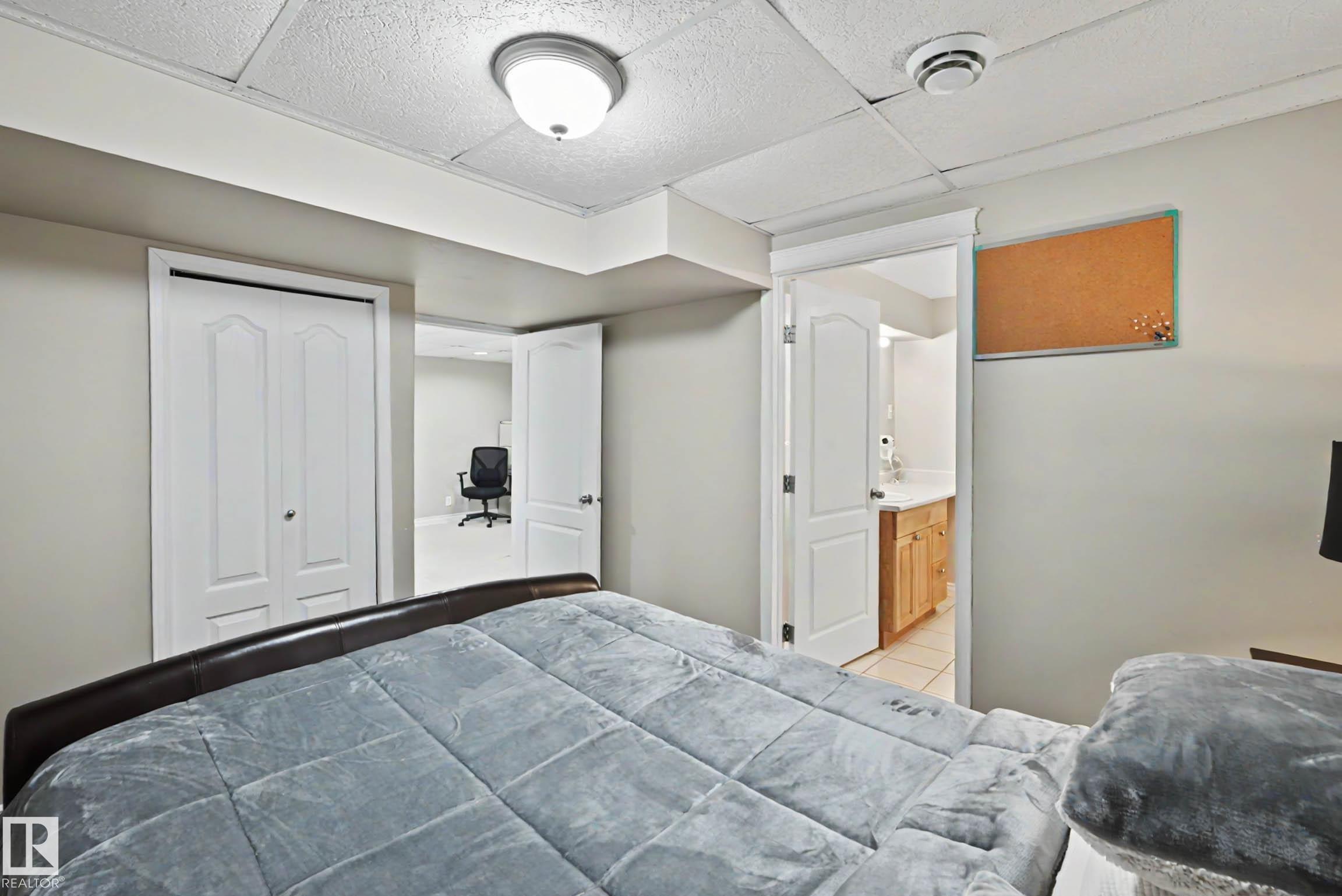 https://zimg.paragon.ice.com/ParagonImages/Property/PM/RAE/225399357/35/0/0/3db82f09e3a00982e6fe6bbc74f6ef73/1/d2131e5306e6232fae71cf12ca5e12e0/225399357-f4e03120-6aa7-490b-ae8b-c936287bb63c.JPG