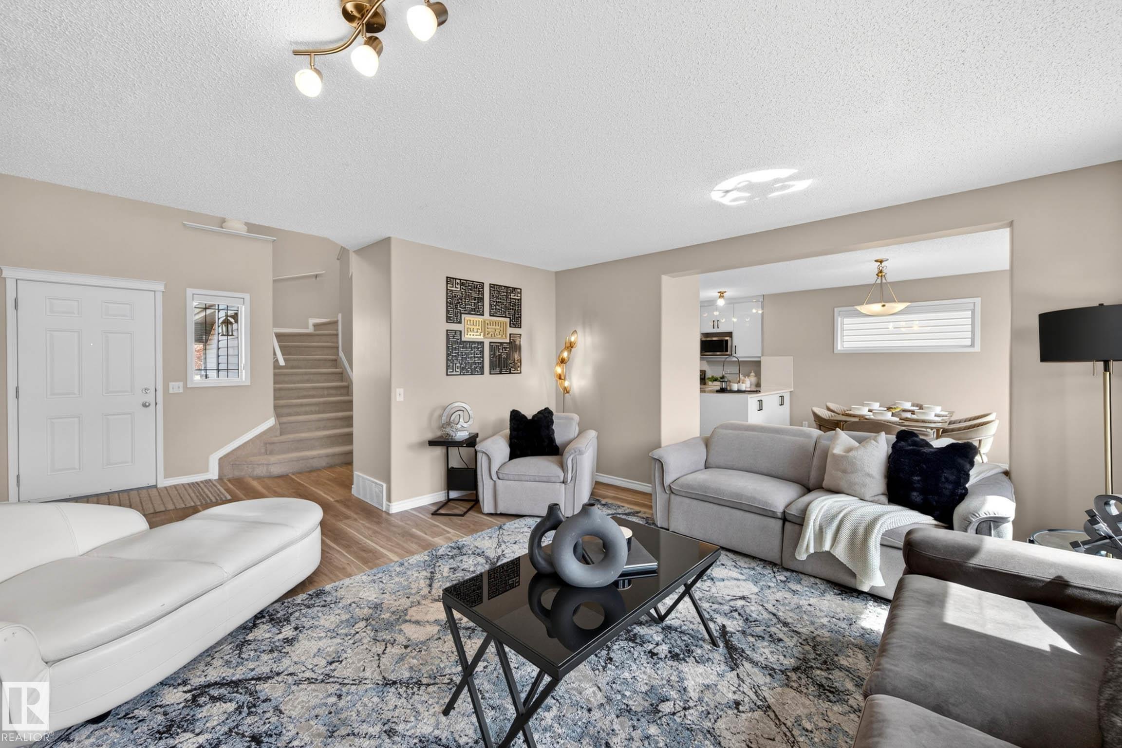 https://zimg.paragon.ice.com/ParagonImages/Property/PM/RAE/225399357/6/0/0/8caa4574472b7e920fed9156fabced79/1/d2131e5306e6232fae71cf12ca5e12e0/225399357-7af8d4d2-bc15-41ae-950a-c738c3067308.JPG
