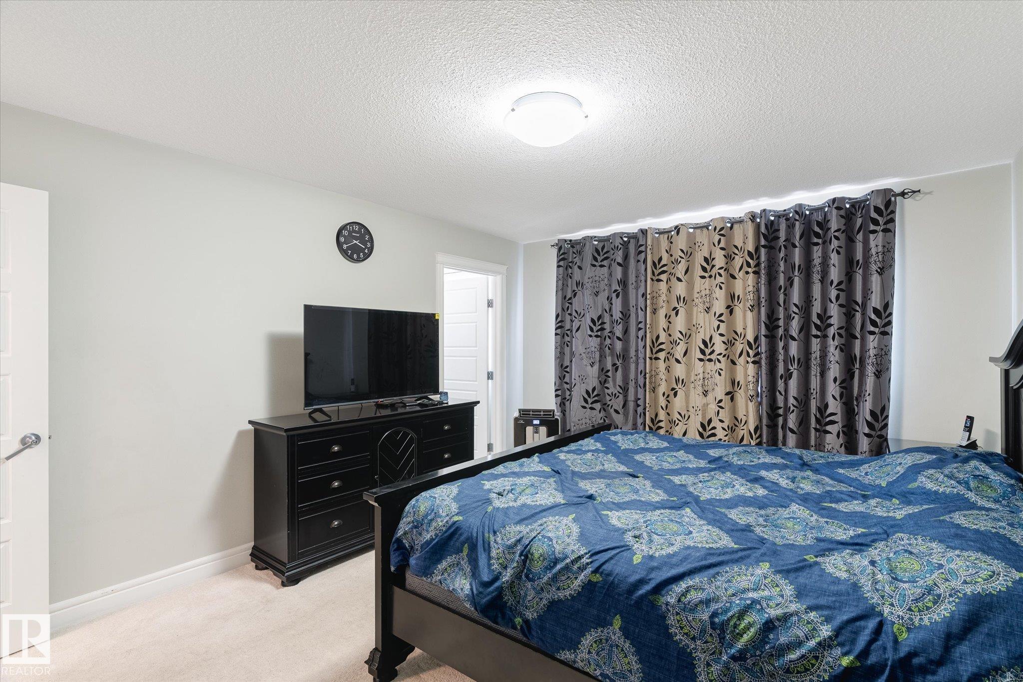 https://zimg.paragon.ice.com/ParagonImages/Property/PM/RAE/225399359/24/0/0/44d2d37ee470a2253675964938fcd7be/1/27e5dfb306e4e7c4e585e4d453959253/225399359-743BCC3F-4D3D-4D1B-B063-CFBD7ACC325A.JPG