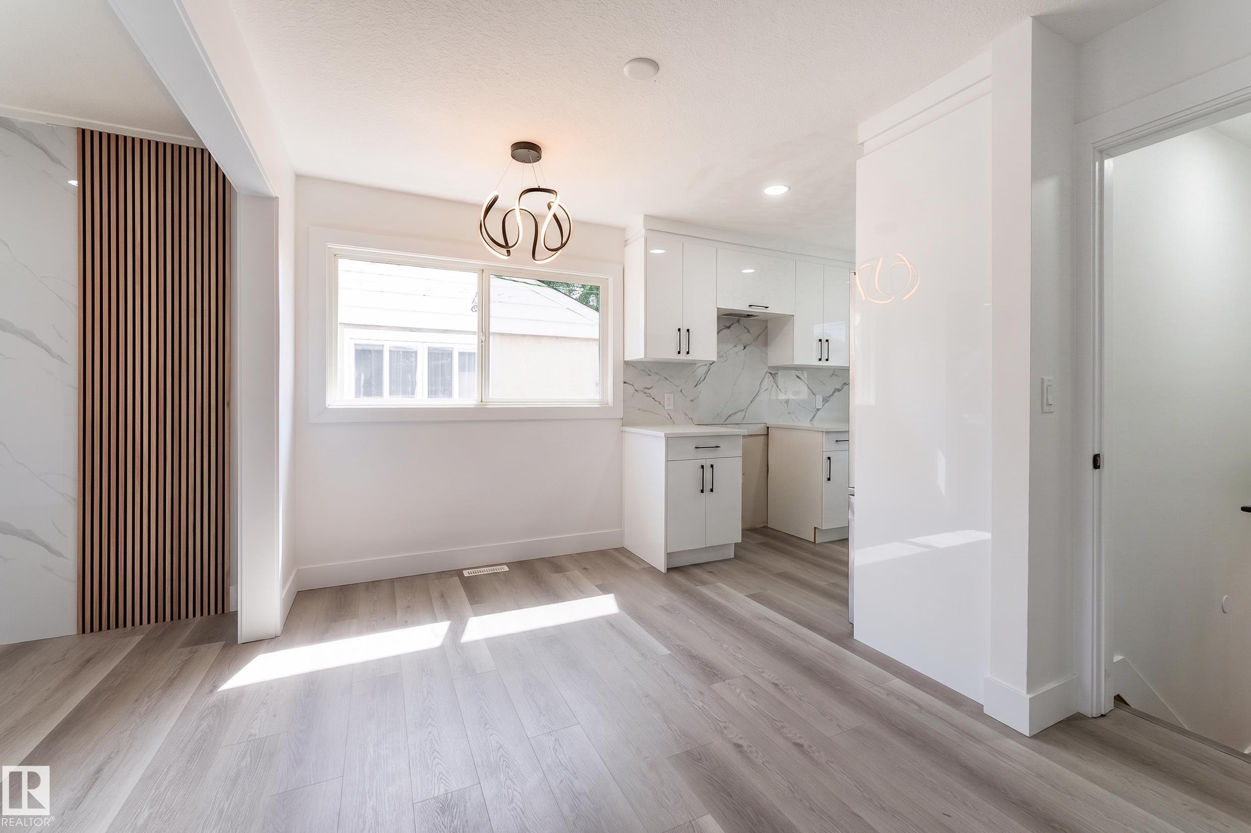 https://zimg.paragon.ice.com/ParagonImages/Property/PM/RAE/225399362/10/0/0/5c4d3a38dbec66ca4af29edc56ac9bbd/1/4dcb15ca369960decdf701a681f8ae29/225399362-e25544f2-8e0c-43b4-a1f1-a8437259a801.JPG