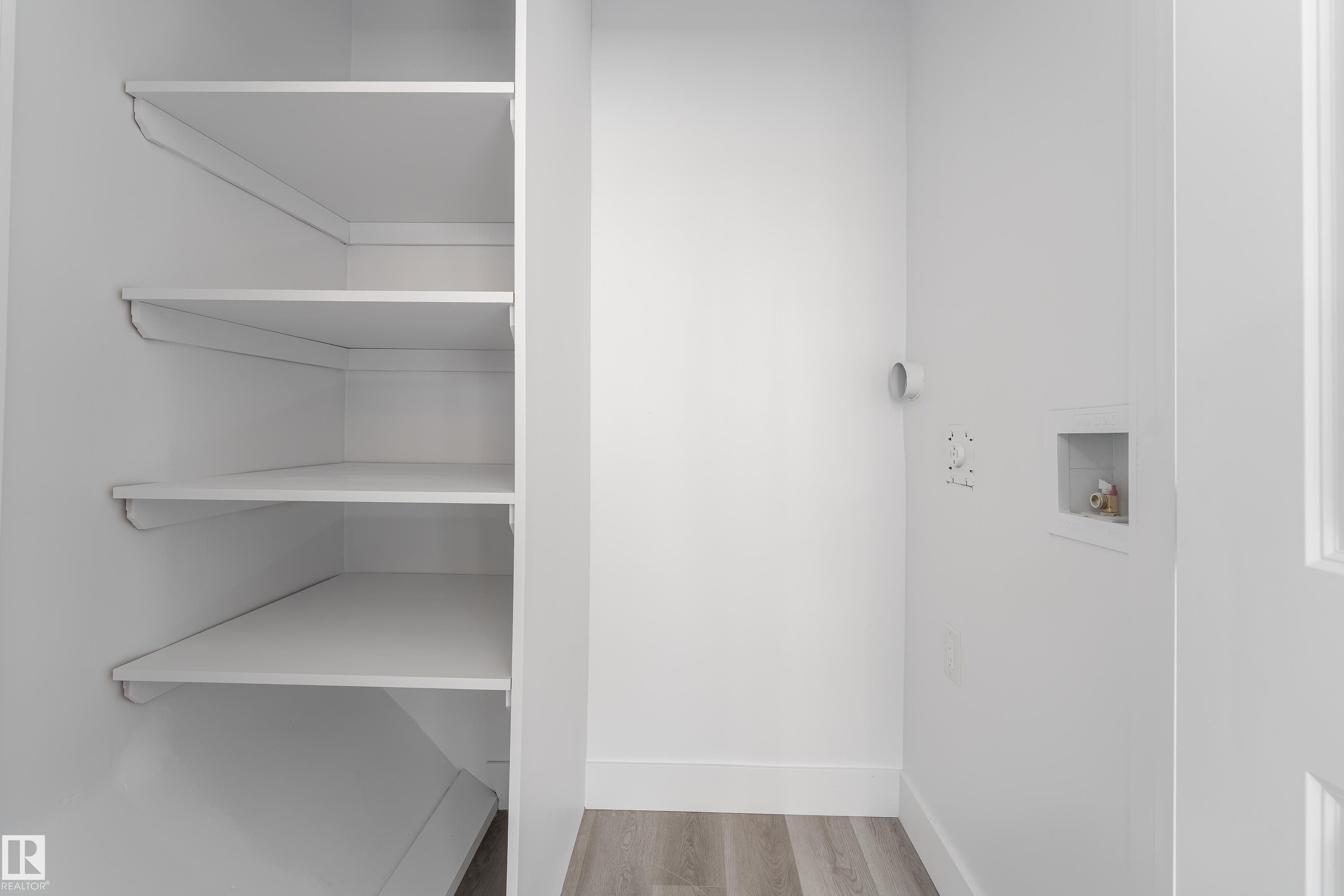 https://zimg.paragon.ice.com/ParagonImages/Property/PM/RAE/225399362/19/0/0/301c556ff22b3292d3479568e61f5299/1/4dcb15ca369960decdf701a681f8ae29/225399362-22bad886-c94f-481e-9353-05869f64abbf.JPG