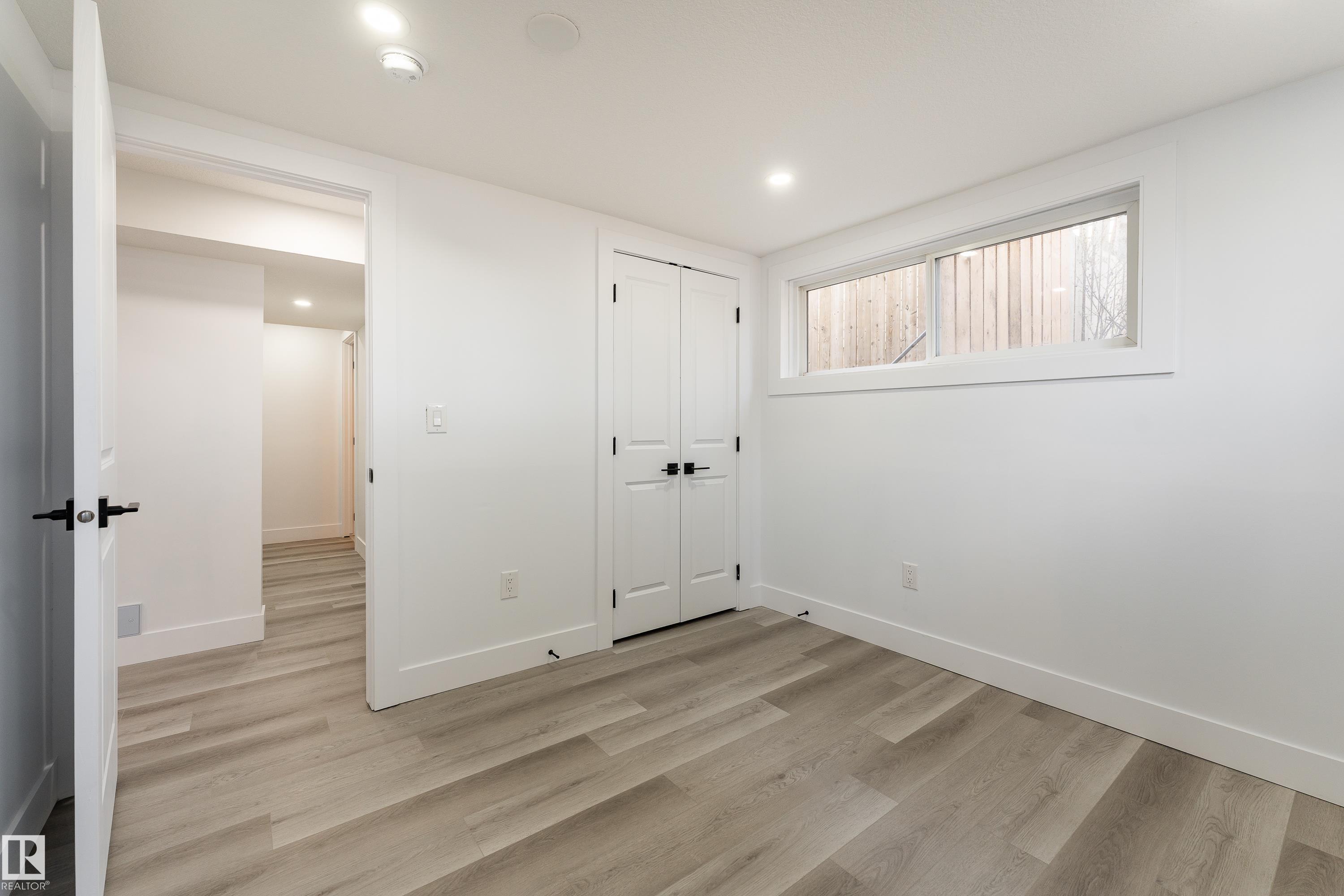 https://zimg.paragon.ice.com/ParagonImages/Property/PM/RAE/225399362/31/0/0/77602f754b1db9d1d53dba43e3bb874d/1/4dcb15ca369960decdf701a681f8ae29/225399362-f0172383-2649-4cb4-aa24-f3cbc4731493.JPG