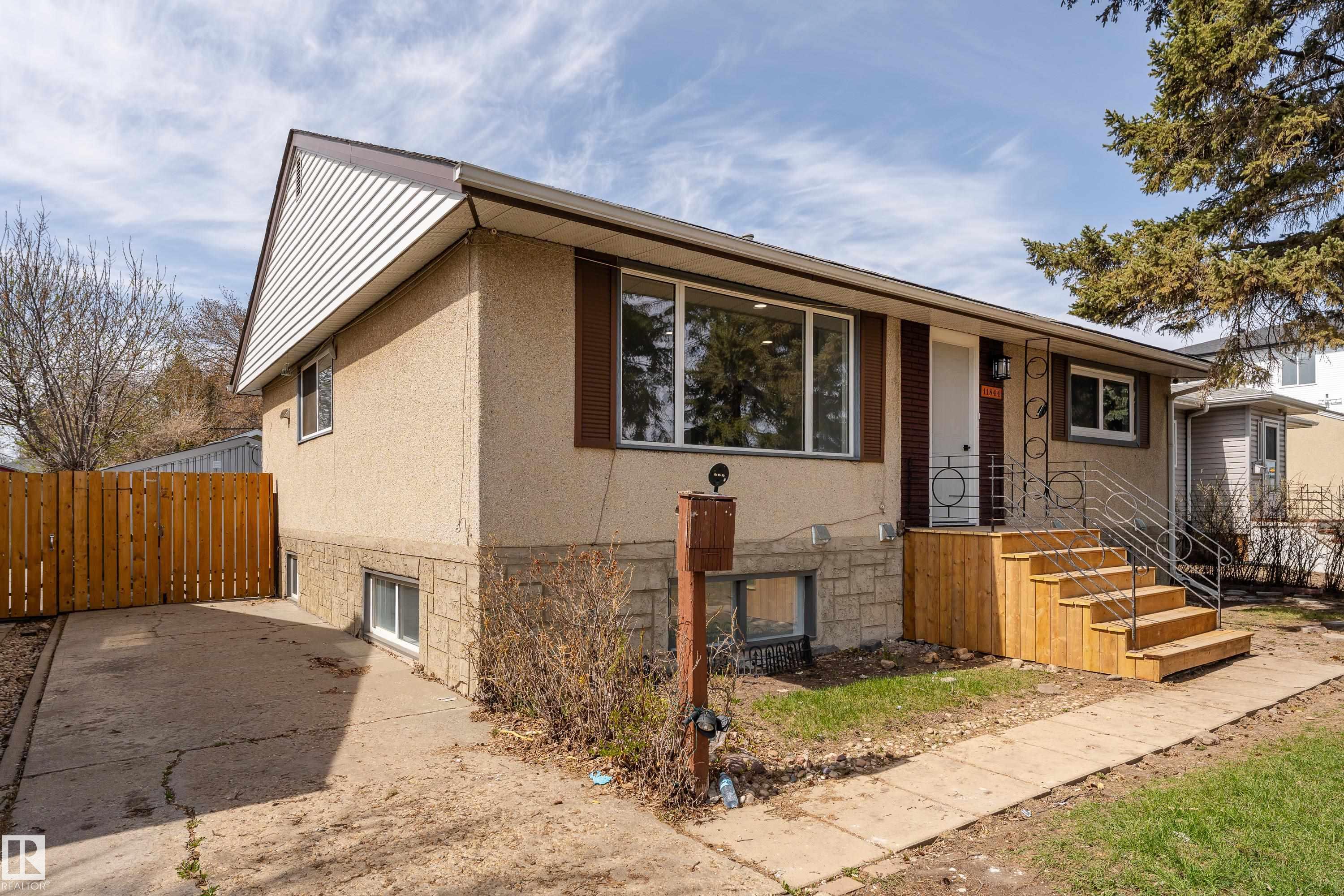 https://zimg.paragon.ice.com/ParagonImages/Property/PM/RAE/225399362/35/0/0/f9b2937edd25f39ccbe2f265ec821cdc/1/4dcb15ca369960decdf701a681f8ae29/225399362-1a2d8ffe-adf6-4be8-837c-f479740ebeba.JPG