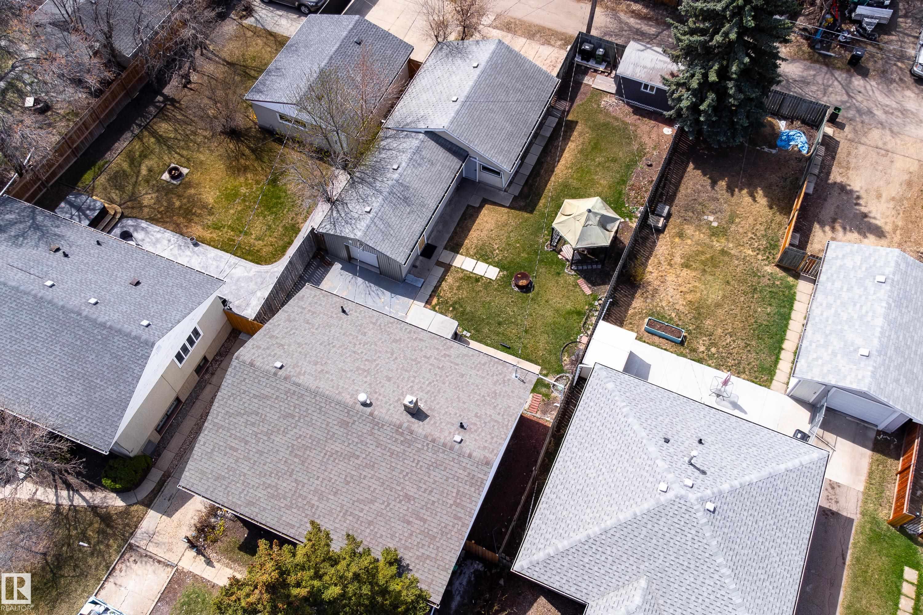 https://zimg.paragon.ice.com/ParagonImages/Property/PM/RAE/225399362/40/0/0/50a75a5b44c1e58e50b81bd16e95402f/1/4dcb15ca369960decdf701a681f8ae29/225399362-3a57ebf6-a5bd-42ae-bca7-4a1078e1be4e.JPG