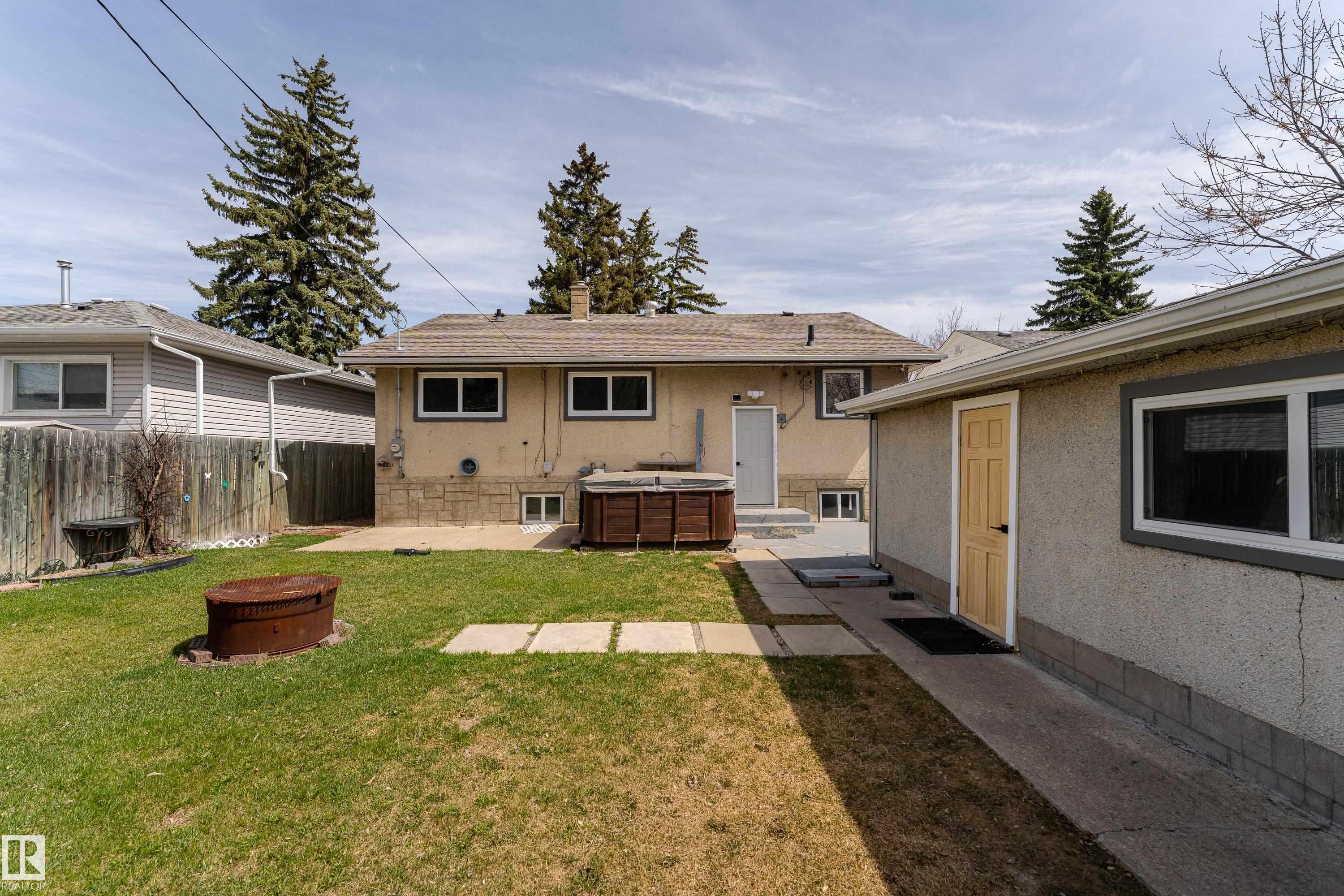 https://zimg.paragon.ice.com/ParagonImages/Property/PM/RAE/225399362/49/0/0/d385be7f6e0623595b1cc19f18906591/1/4dcb15ca369960decdf701a681f8ae29/225399362-521956c8-0dfd-4ea0-acf2-2d09f20c4aa8.JPG