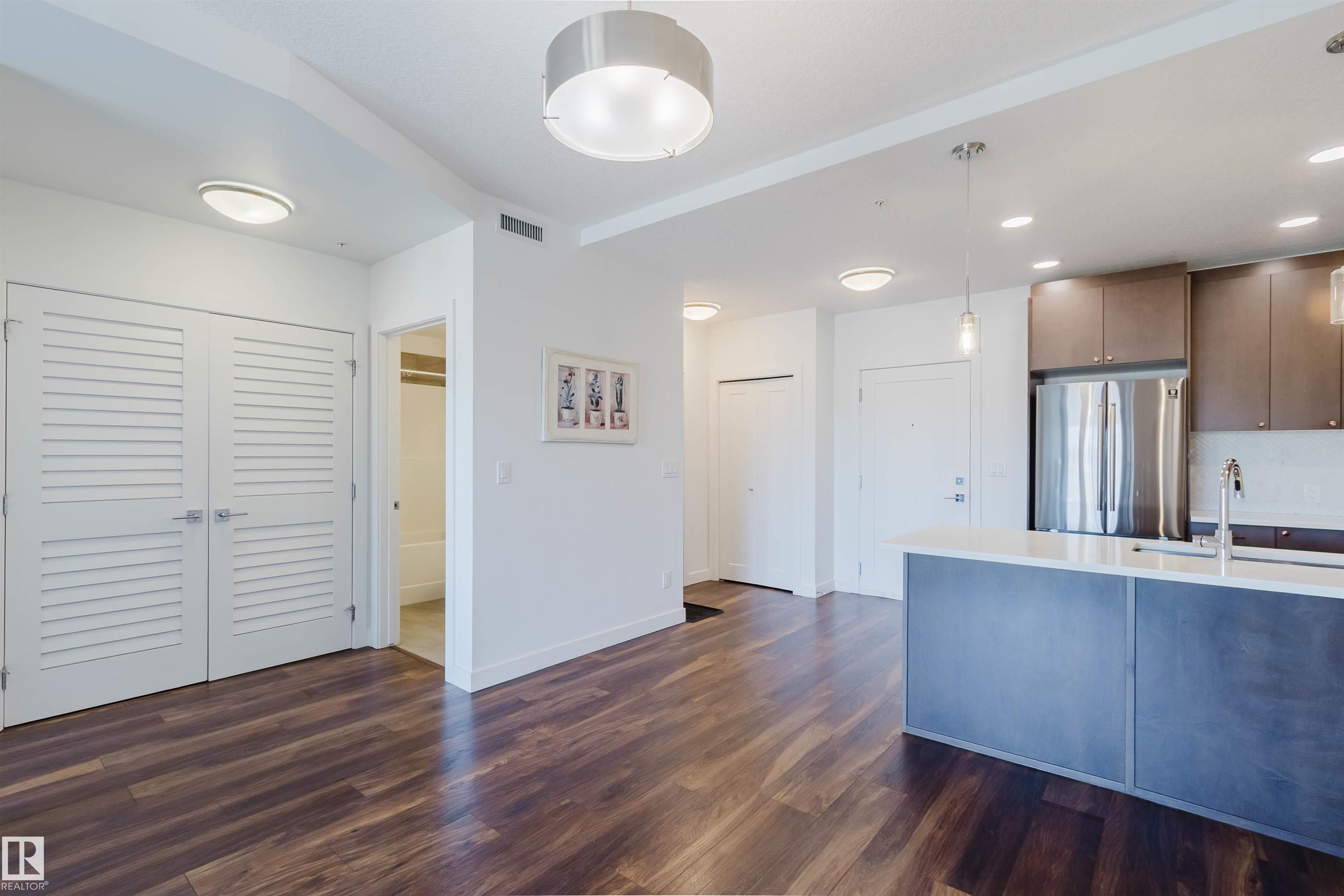 https://zimg.paragon.ice.com/ParagonImages/Property/PM/RAE/225399364/10/0/0/4bf55bd0a199a1c14147d70e81bdb0d0/1/e2b6702031398da4faec39771aa66644/225399364-c1075b83-fe1f-4436-8b14-2881955e7f0a.JPG