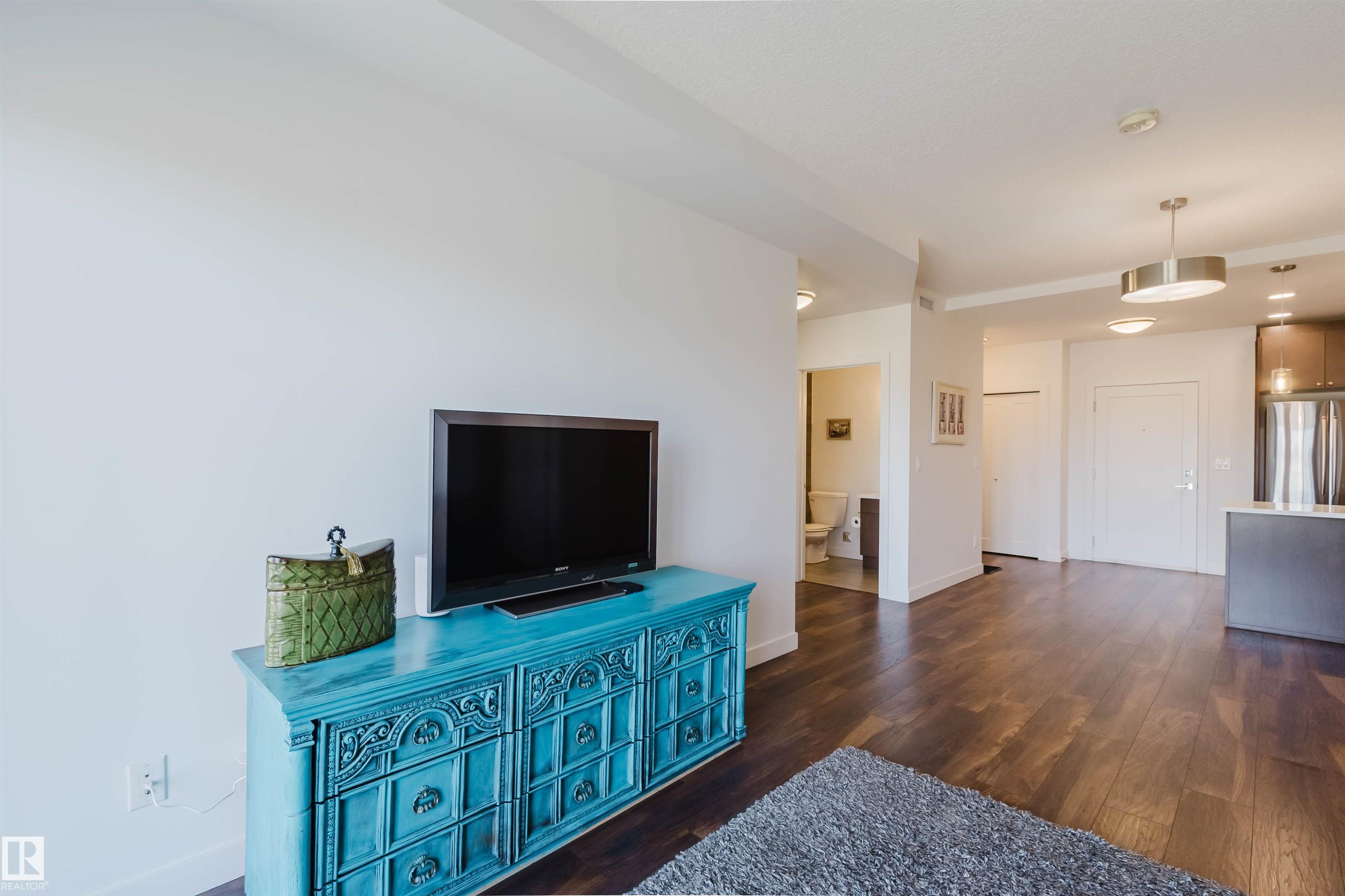 https://zimg.paragon.ice.com/ParagonImages/Property/PM/RAE/225399364/17/0/0/0a4573506b77f1dbd7fd680c5198ba74/1/e2b6702031398da4faec39771aa66644/225399364-412b490d-c5c1-47bb-8ec0-fad0b13ccd37.JPG