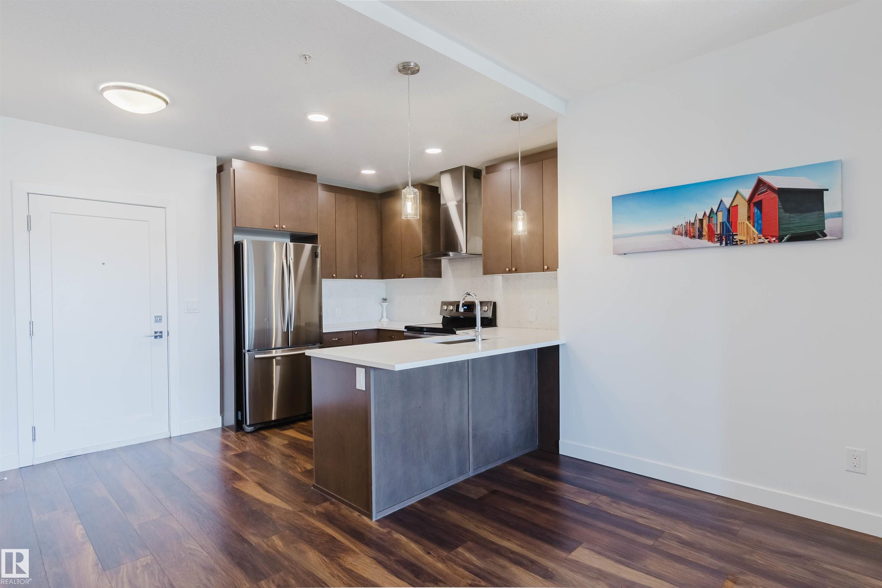 https://zimg.paragon.ice.com/ParagonImages/Property/PM/RAE/225399364/8/0/0/2467810c3e0410f79cd092c71557fe01/1/e2b6702031398da4faec39771aa66644/225399364-e1e459fb-646a-4311-aaaa-303392391093.JPG