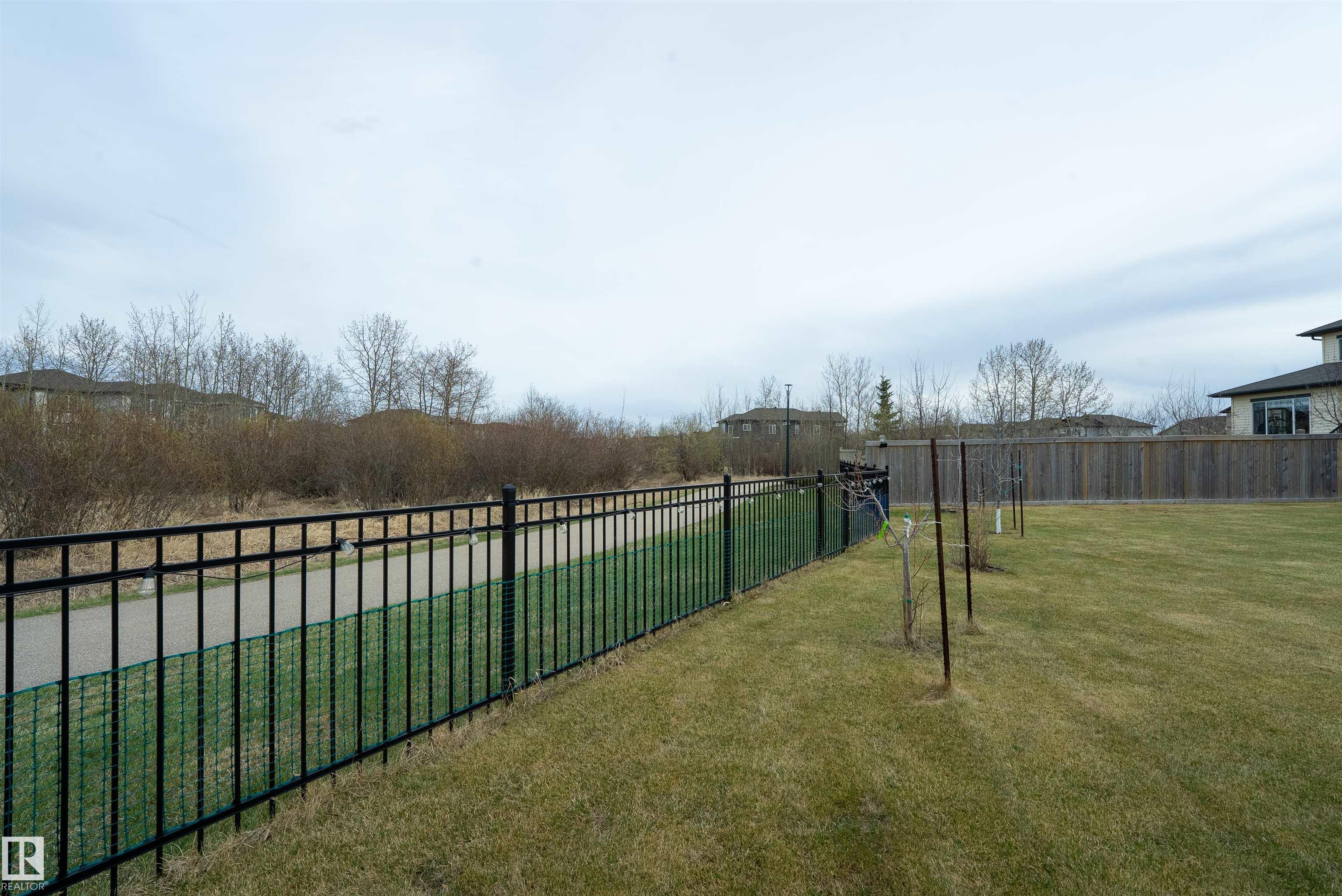 https://zimg.paragon.ice.com/ParagonImages/Property/PM/RAE/225399365/38/0/0/d172003caa62b852ebe020ac4458372d/1/6d180d67edf518168dcbe5e6d8103d84/225399365-2980f2d4-b95d-407c-8d64-b198bc0bca5d.JPG