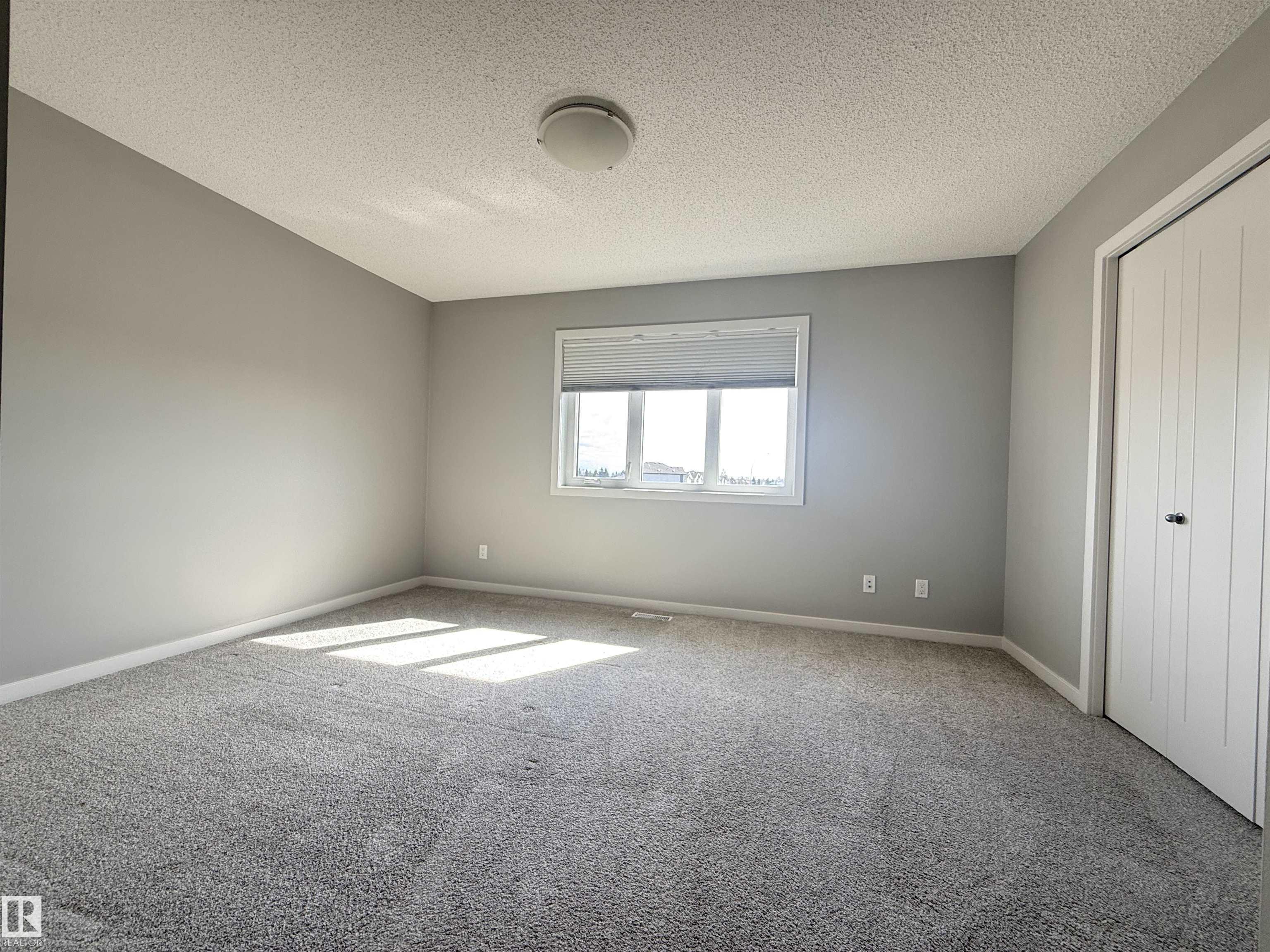 https://zimg.paragon.ice.com/ParagonImages/Property/PM/RAE/225399366/10/0/0/cdc1258ff4098e28e2d633862f92c0f9/1/e0aaf61d1107046ce651087376685ddb/225399366-bb2e17ca-5498-4c22-af87-072cf37ca15e.JPG
