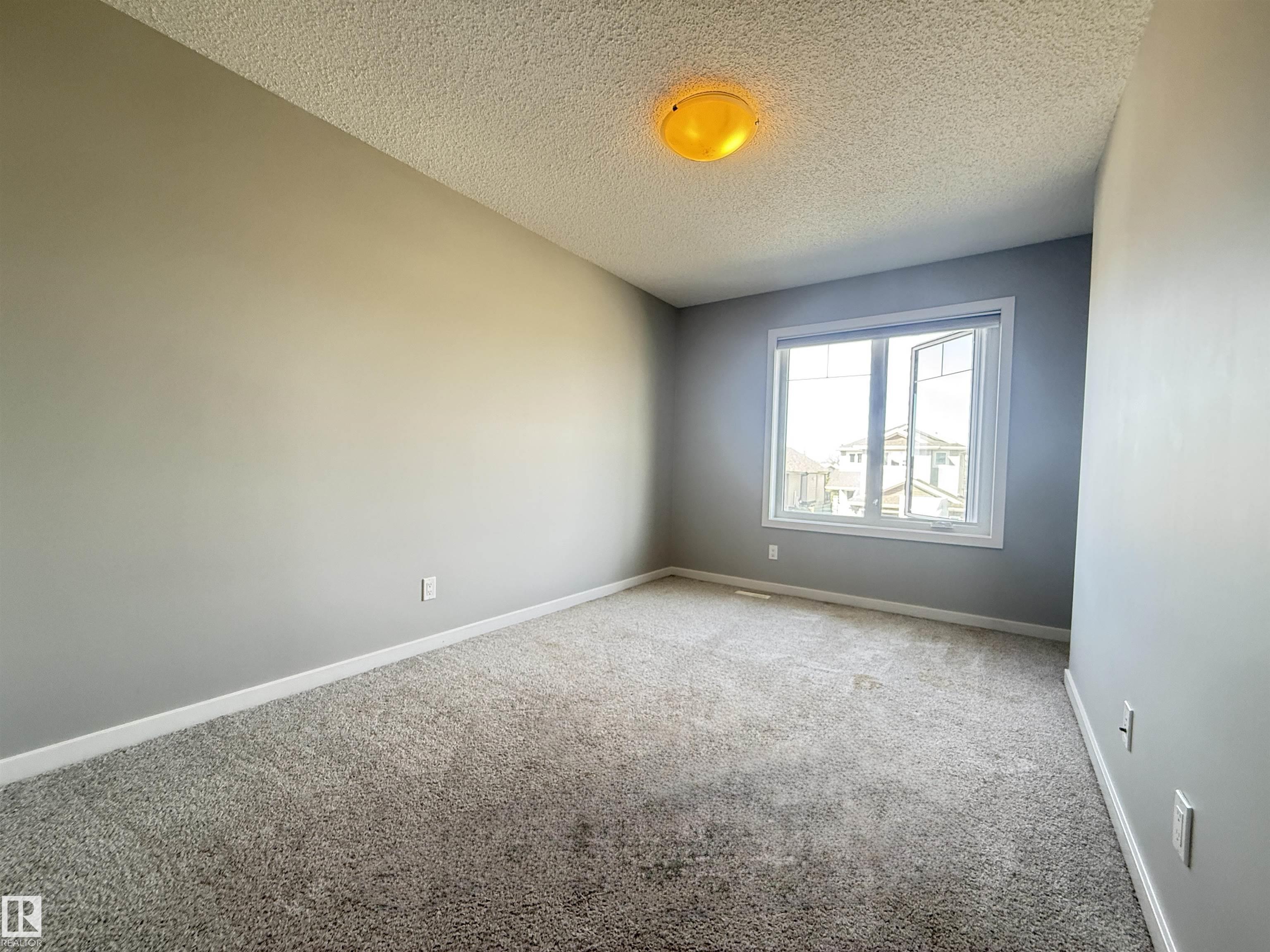 https://zimg.paragon.ice.com/ParagonImages/Property/PM/RAE/225399366/14/0/0/c4c913ca379d28babe0712794a3655b4/1/e0aaf61d1107046ce651087376685ddb/225399366-749adb9d-e9d1-433e-9f94-1b8f8b193511.JPG