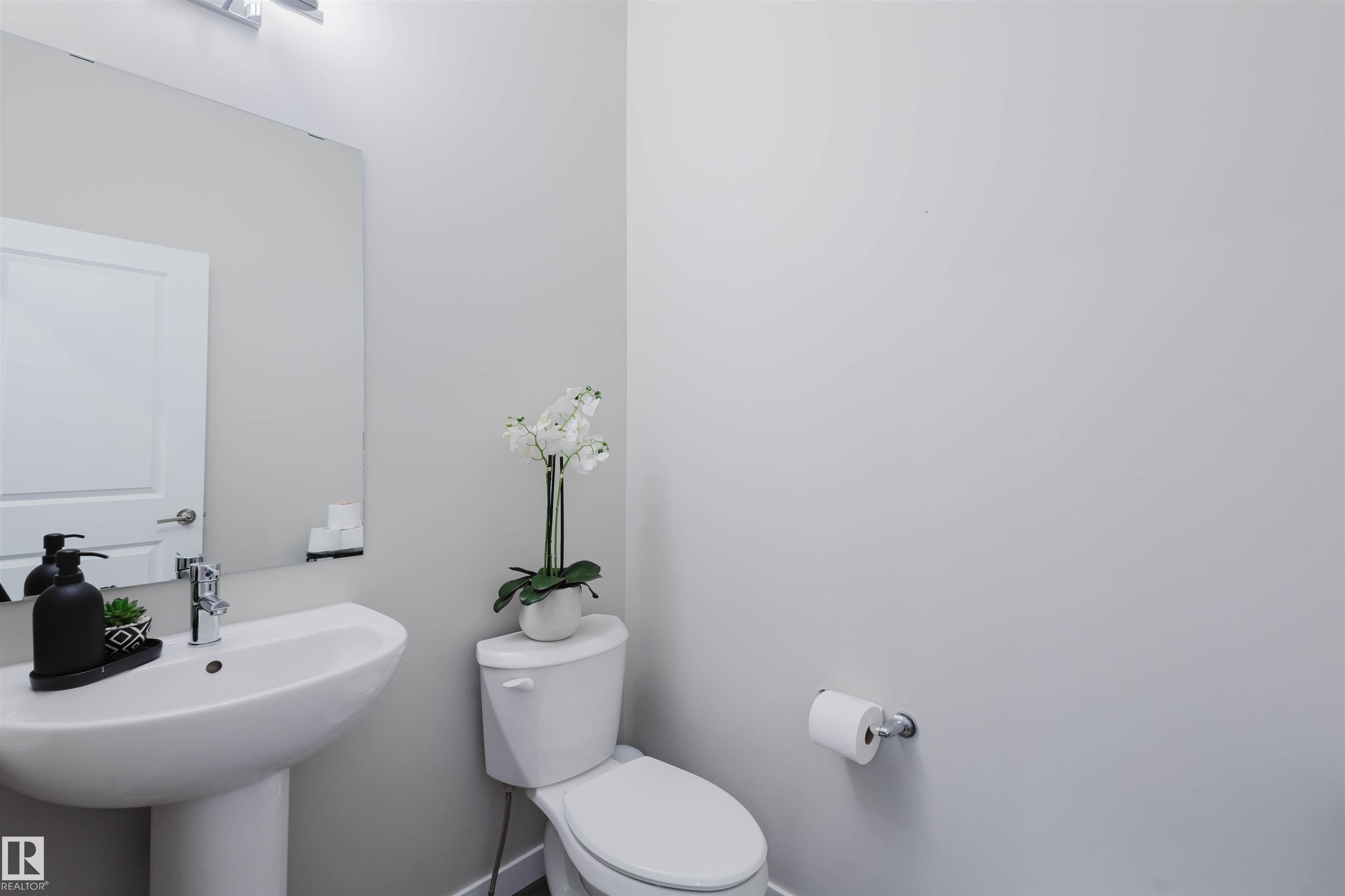https://zimg.paragon.ice.com/ParagonImages/Property/PM/RAE/225399367/13/0/0/ae846d7b1a3d5f97c655e26d68747c8b/1/f05729ce8f91e721312c97fb3d28435c/225399367-FC05E3C5-8296-4B62-91F1-68DB85DBFCAB.JPG