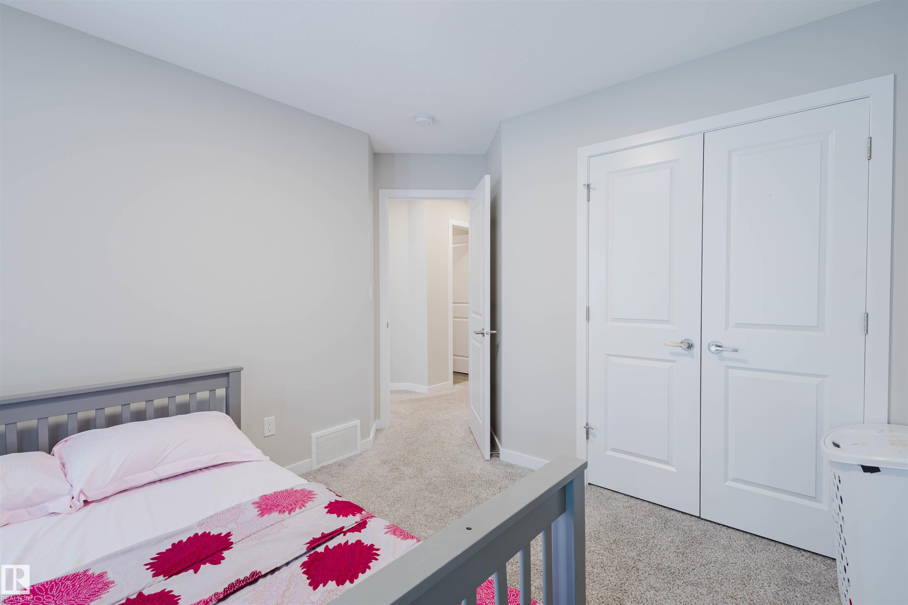https://zimg.paragon.ice.com/ParagonImages/Property/PM/RAE/225399367/22/0/0/b4fd60c5334abb874f78bc42f3ede261/1/f05729ce8f91e721312c97fb3d28435c/225399367-D6ED7755-A26A-43F7-9A42-362EAF2A4E26.JPG