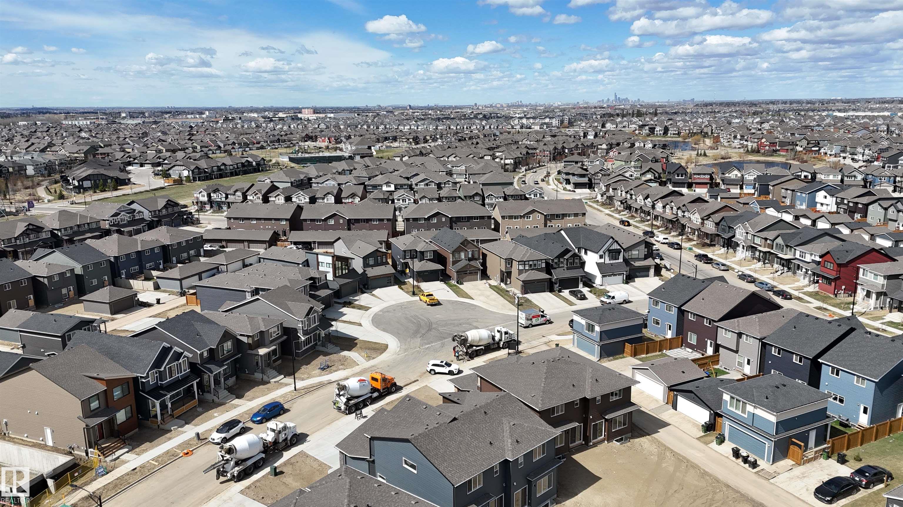 https://zimg.paragon.ice.com/ParagonImages/Property/PM/RAE/225399367/36/0/0/3b8669e1c33bd738360da125b49ac594/1/f05729ce8f91e721312c97fb3d28435c/225399367-d09f1879-1fef-404d-b781-1f51ba8dbd32.JPG
