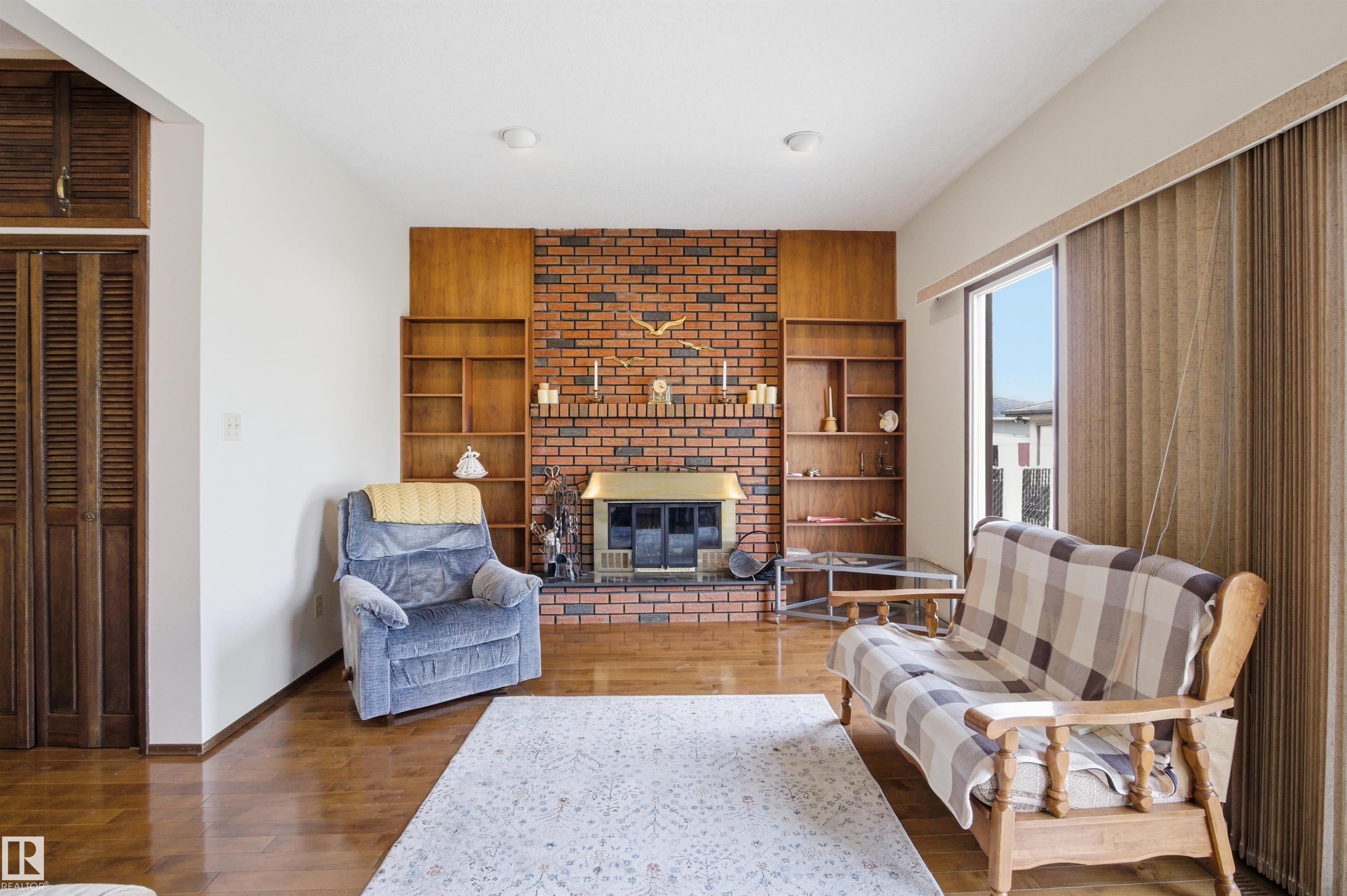 https://zimg.paragon.ice.com/ParagonImages/Property/PM/RAE/225399369/19/0/0/faaab4dc89cc66aa791550fa10f83017/1/b62939aa7da765661161a87e11f15367/225399369-86d03029-89eb-41b8-9d81-a2e51dd4528d.JPG