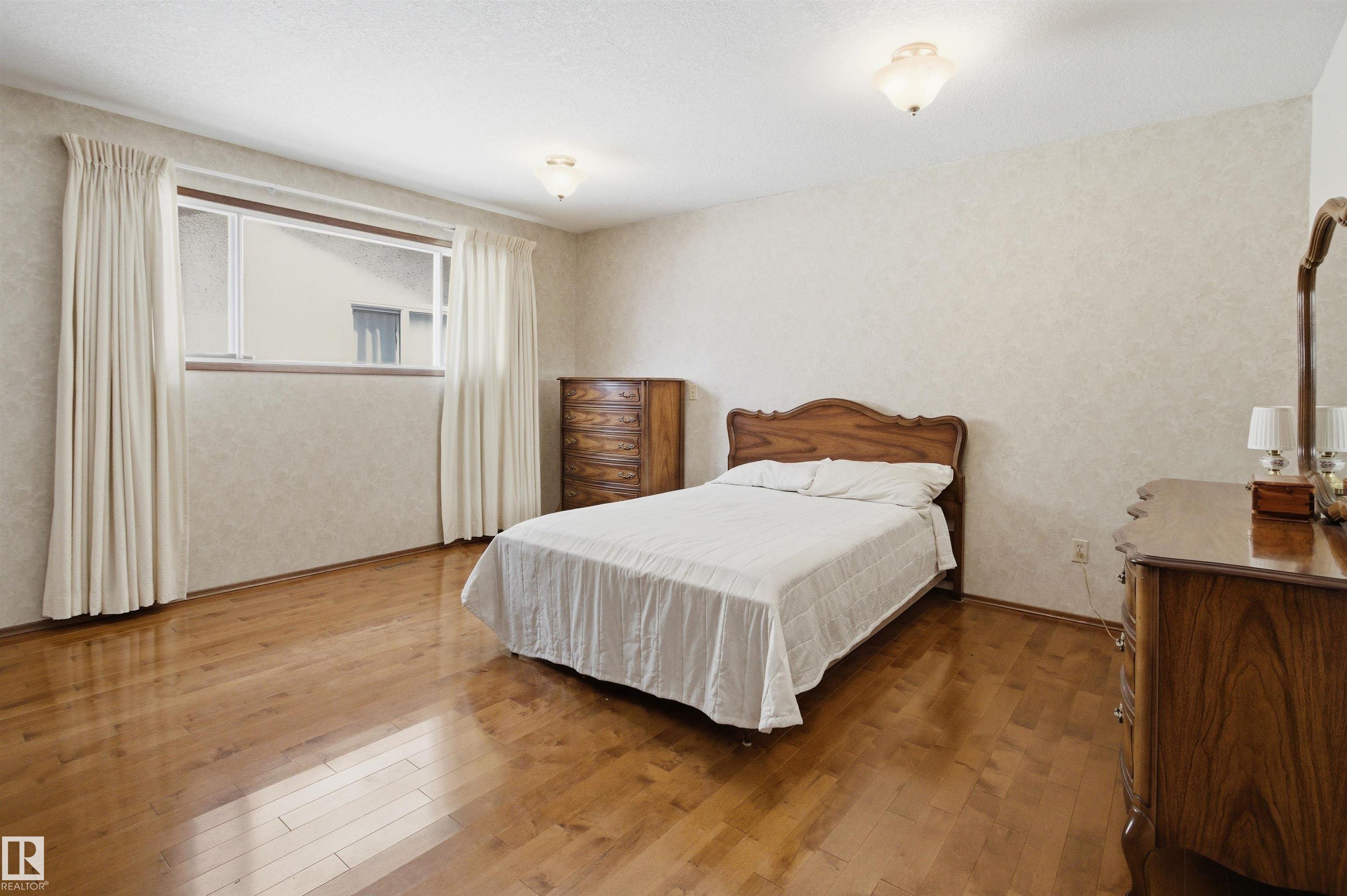 https://zimg.paragon.ice.com/ParagonImages/Property/PM/RAE/225399369/24/0/0/6d69a16c077fa7038b12733ae6f37f04/1/b62939aa7da765661161a87e11f15367/225399369-c4fc815b-a00e-44c7-a225-d8e9dce4f538.JPG