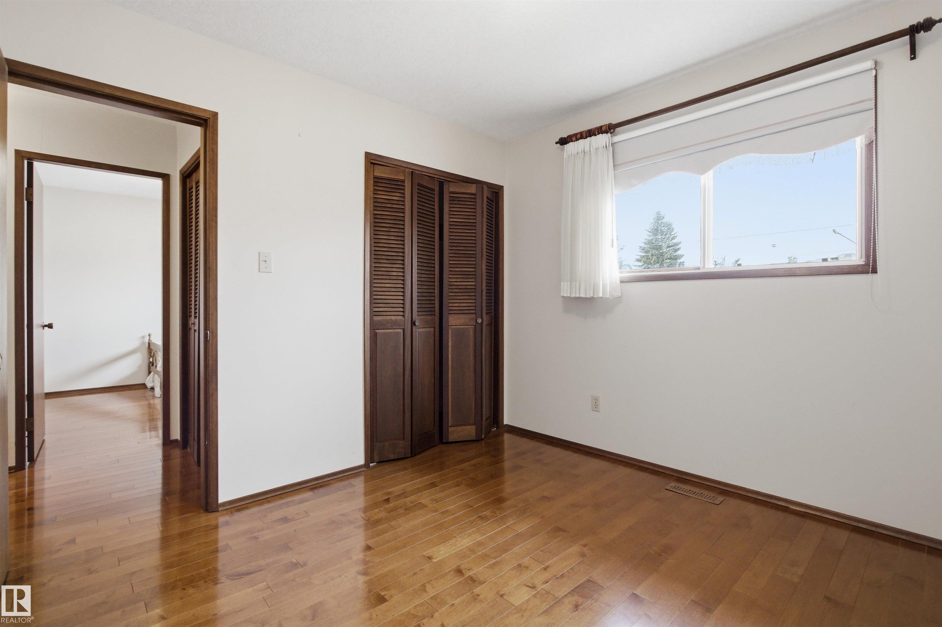 https://zimg.paragon.ice.com/ParagonImages/Property/PM/RAE/225399369/35/0/0/d4fcb721828c863c3d3db8c230cb84d8/1/b62939aa7da765661161a87e11f15367/225399369-04d2cf24-66ee-4992-bfc8-352123612780.JPG