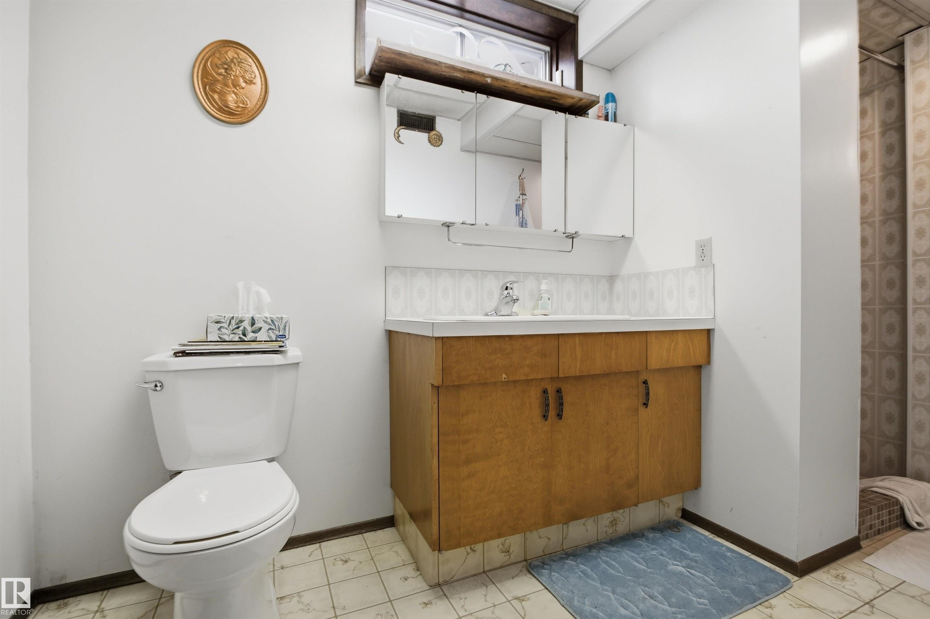 https://zimg.paragon.ice.com/ParagonImages/Property/PM/RAE/225399369/49/0/0/9f0dba350f0f1f0ac661a0db5877d1f1/1/b62939aa7da765661161a87e11f15367/225399369-a3e917c0-b486-4b33-adfa-59817af994fb.JPG