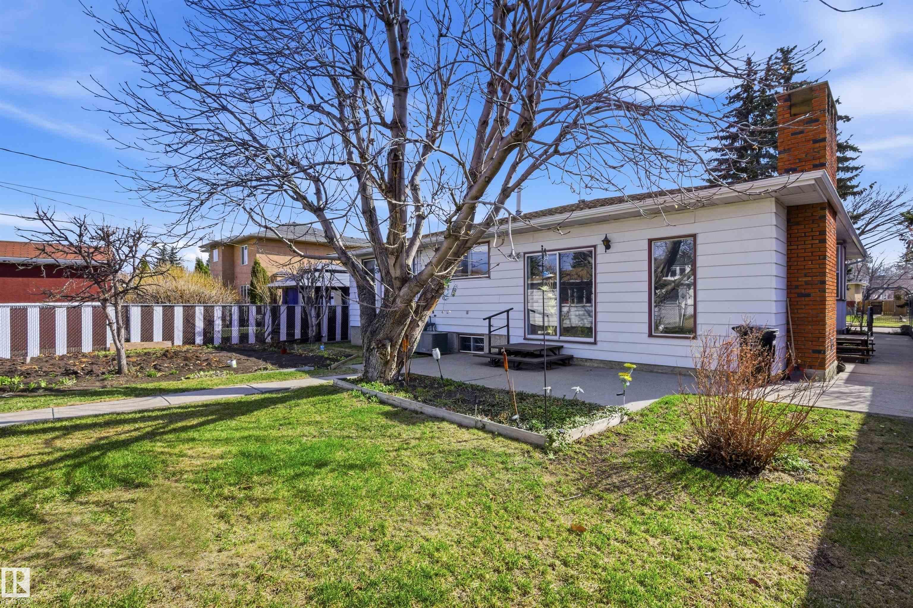 https://zimg.paragon.ice.com/ParagonImages/Property/PM/RAE/225399369/53/0/0/21efbd6ed838c47c385443843caf037d/1/b62939aa7da765661161a87e11f15367/225399369-40cc987e-648a-4f22-9266-39a0d4b3d8b0.JPG