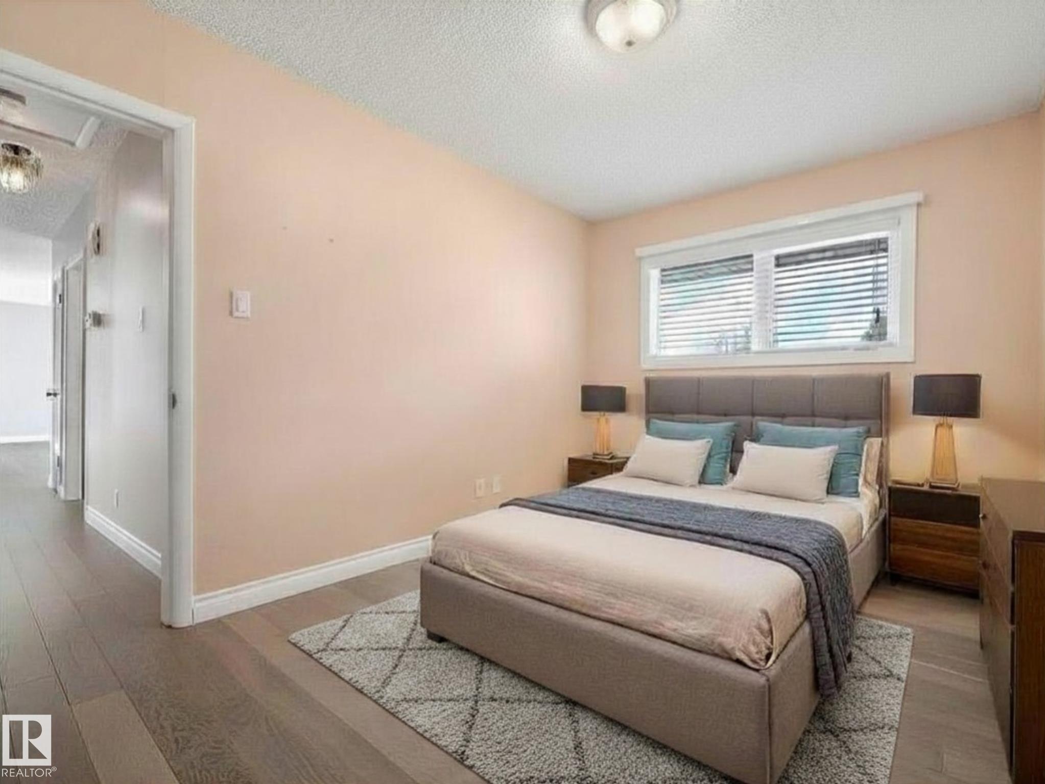 Photo 22 at 6303 92b Avenue NW, Ottewell, Edmonton