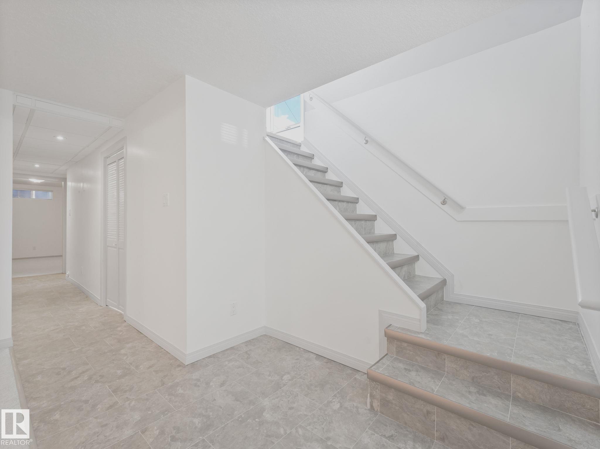 Photo 23 at 6303 92b Avenue NW, Ottewell, Edmonton