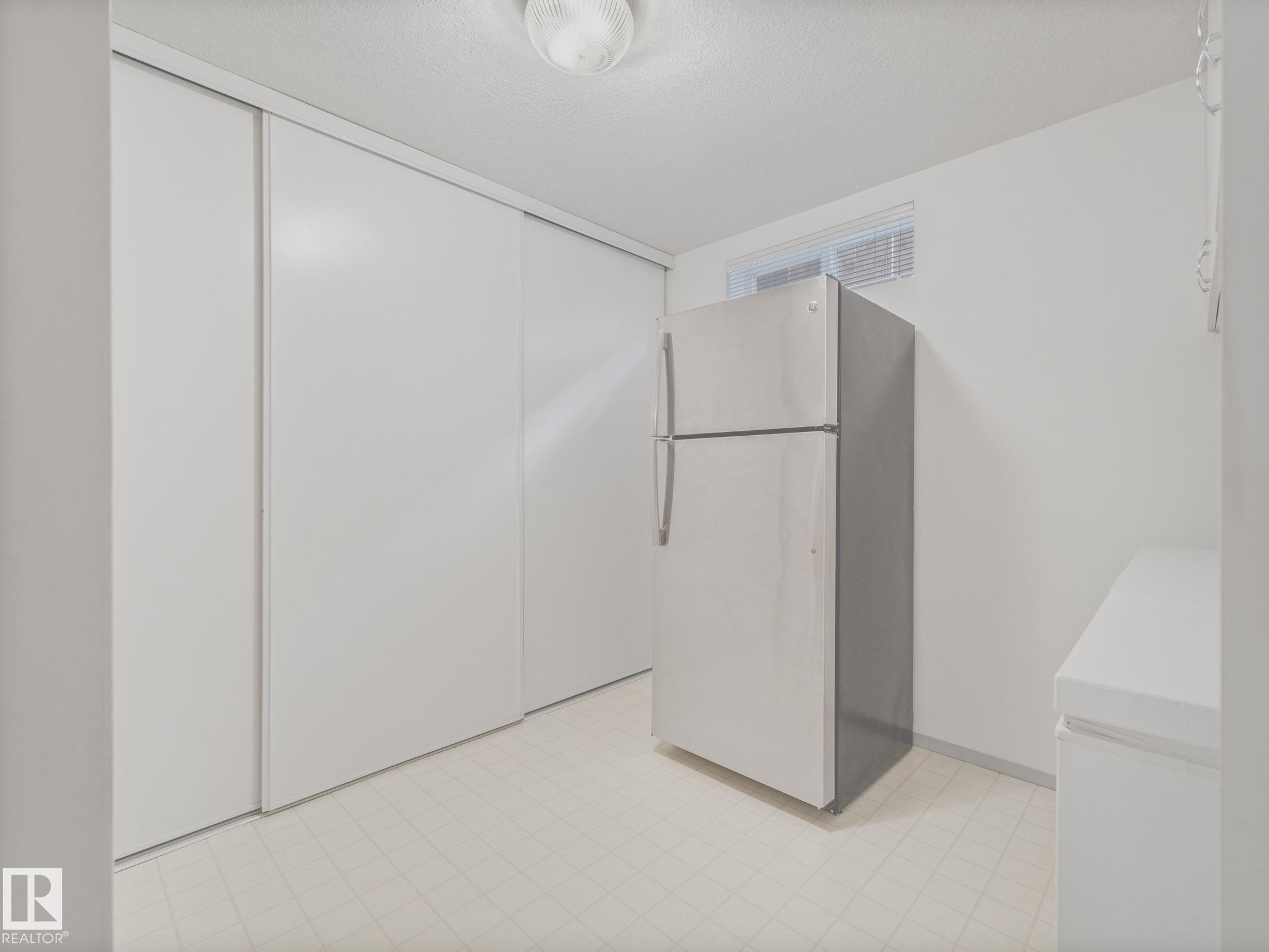 Photo 29 at 6303 92b Avenue NW, Ottewell, Edmonton