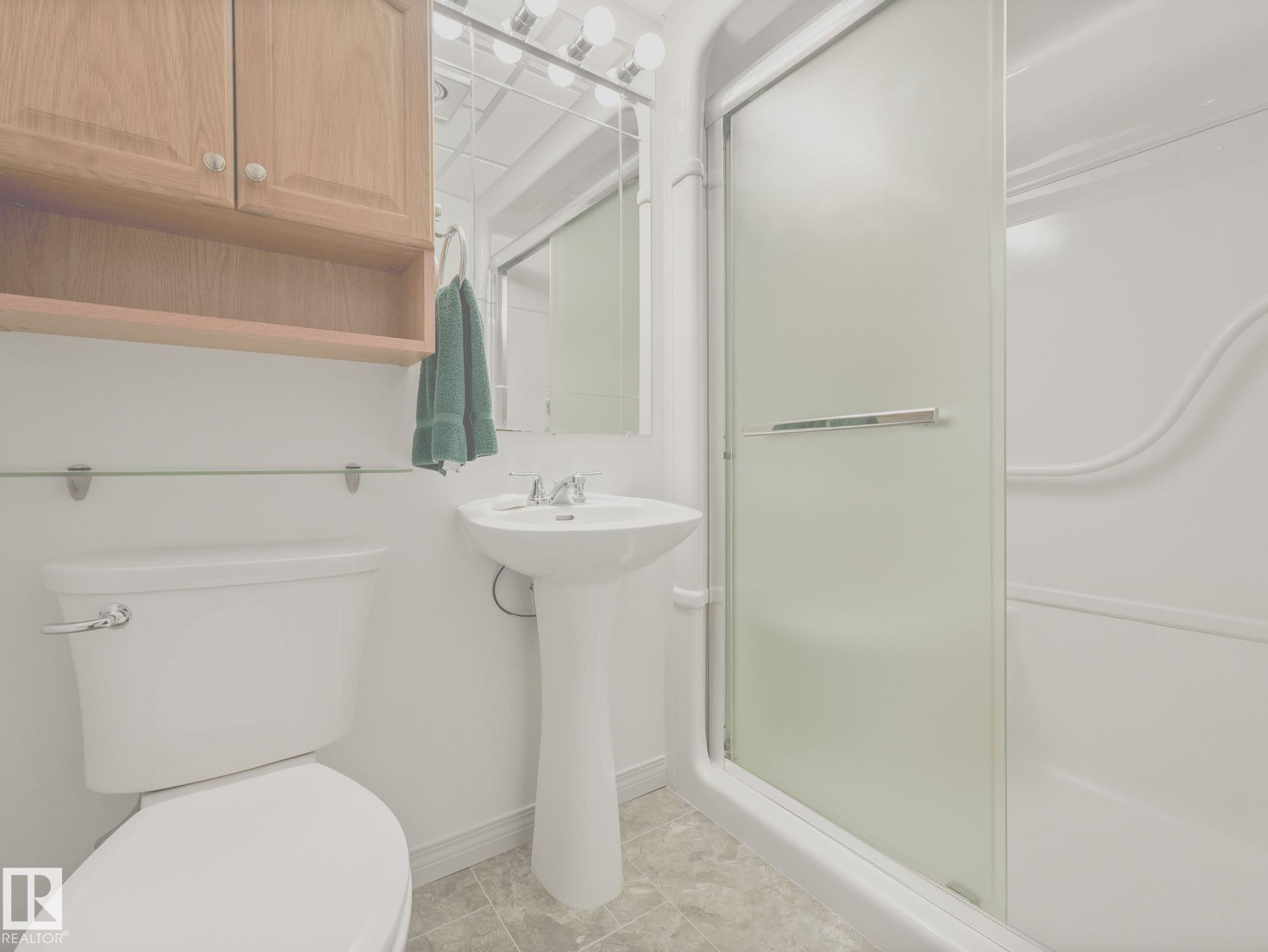 Photo 32 at 6303 92b Avenue NW, Ottewell, Edmonton