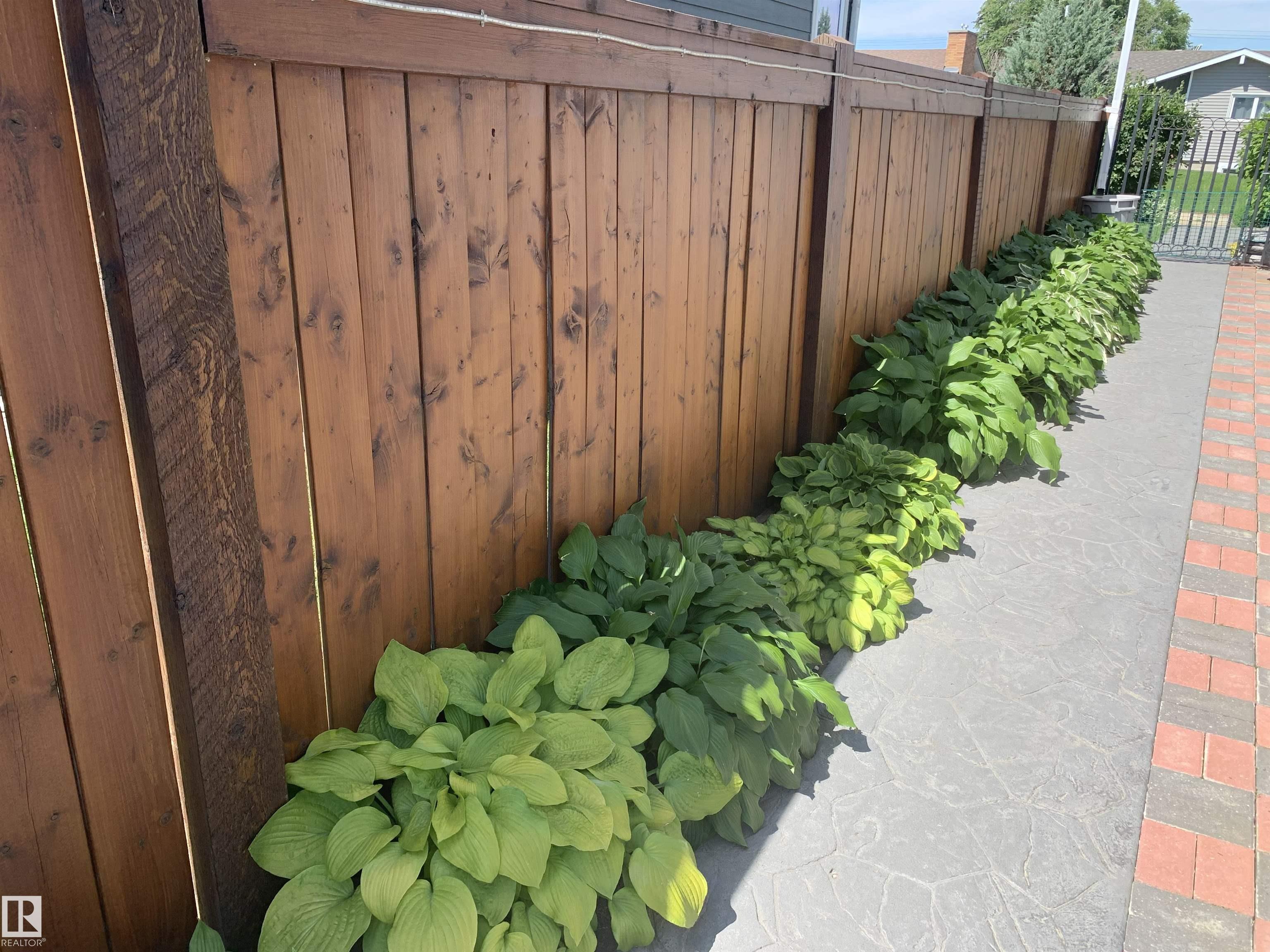Photo 37 at 6303 92b Avenue NW, Ottewell, Edmonton